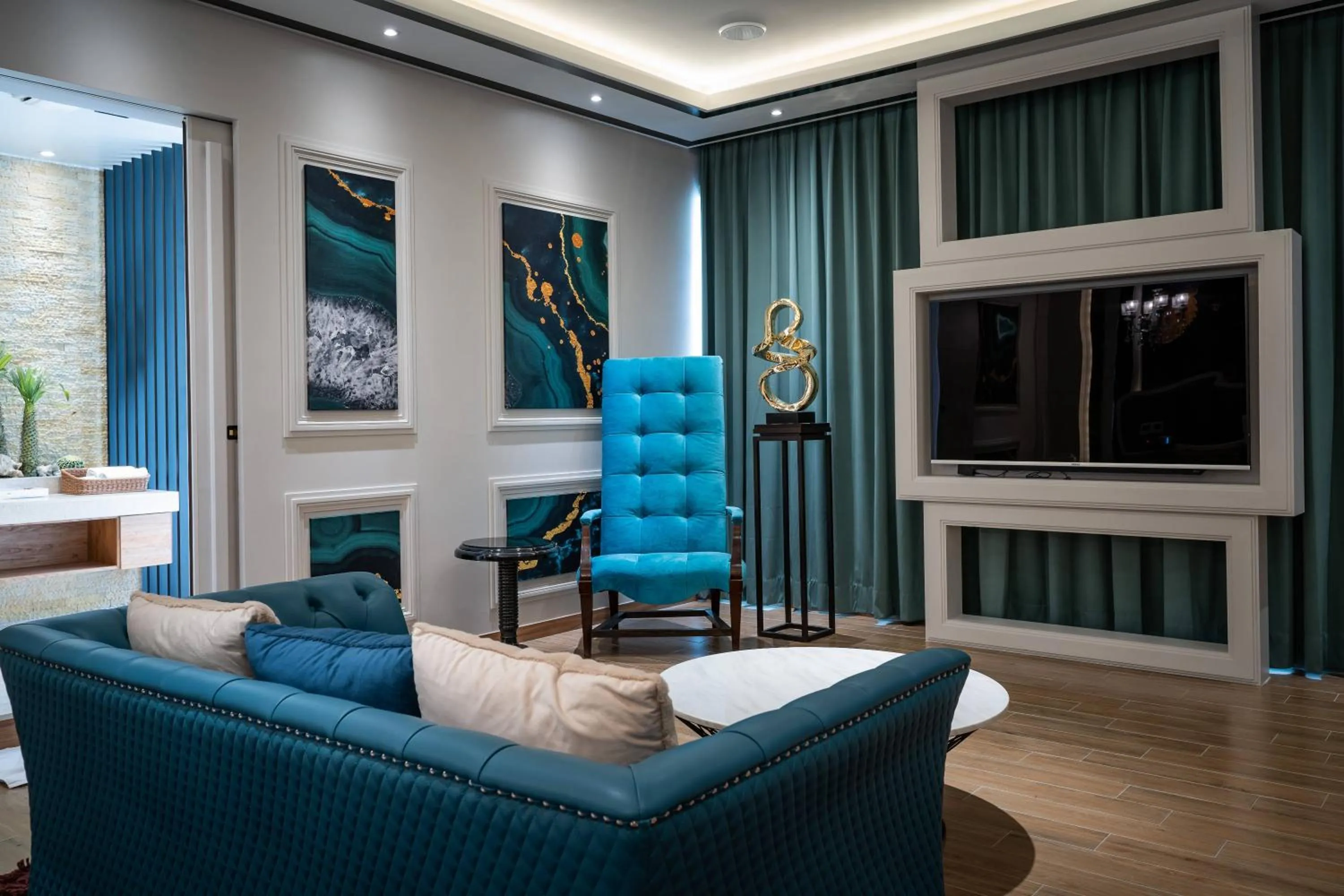 Photo of the whole room in Aquarius Motel