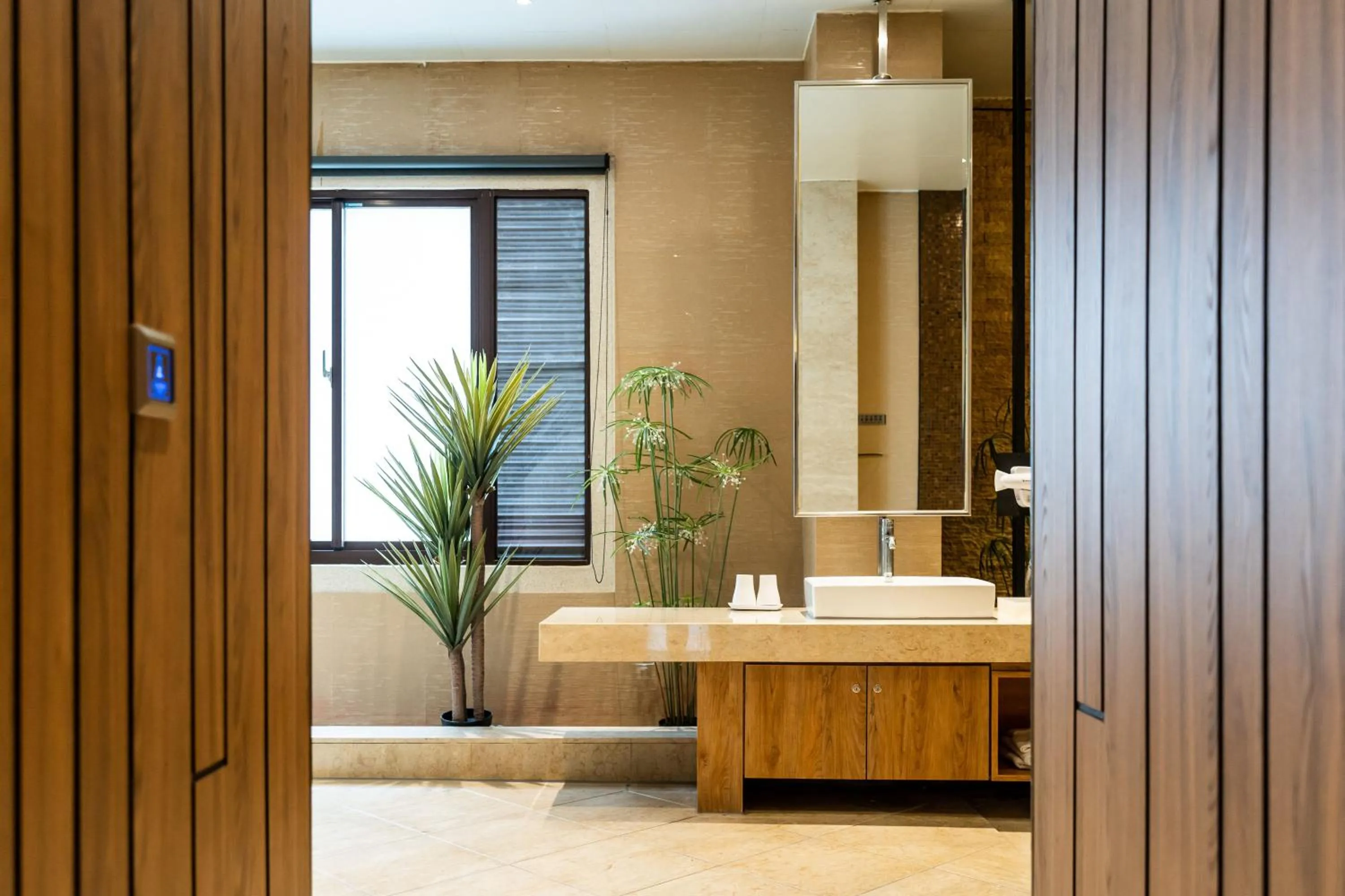 Bathroom in Aquarius Motel