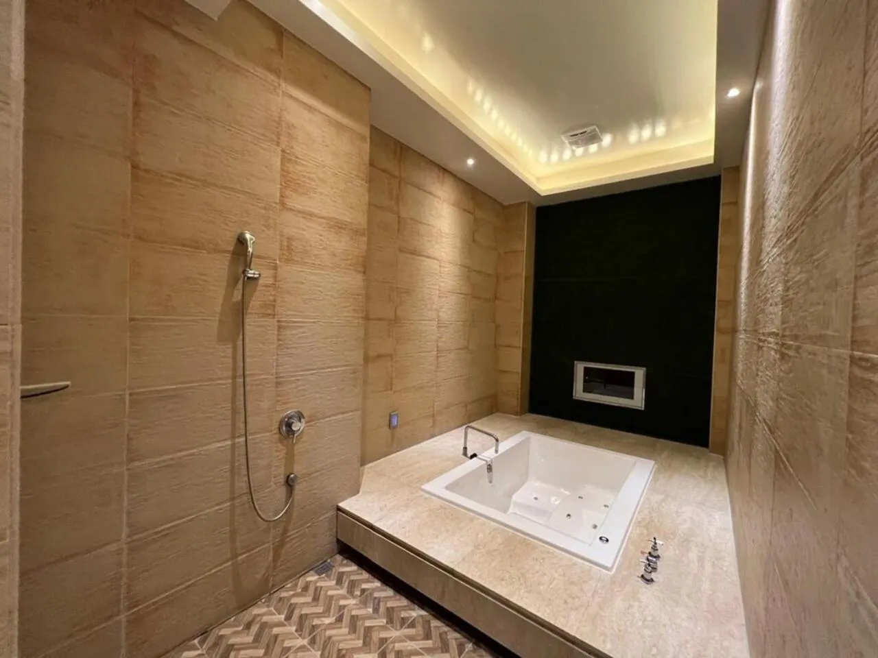 Bathroom in Aquarius Motel