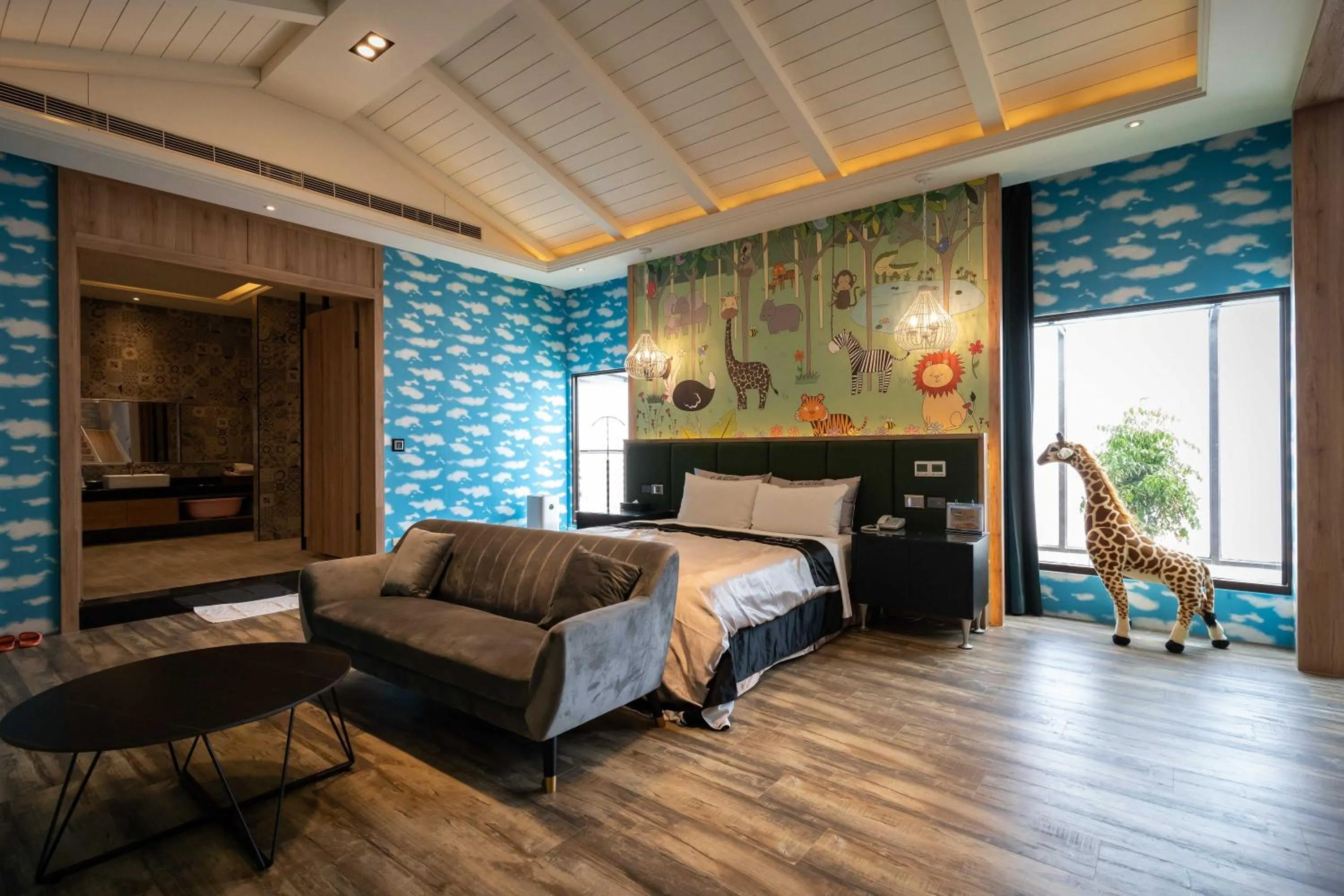 Photo of the whole room in Aquarius Motel