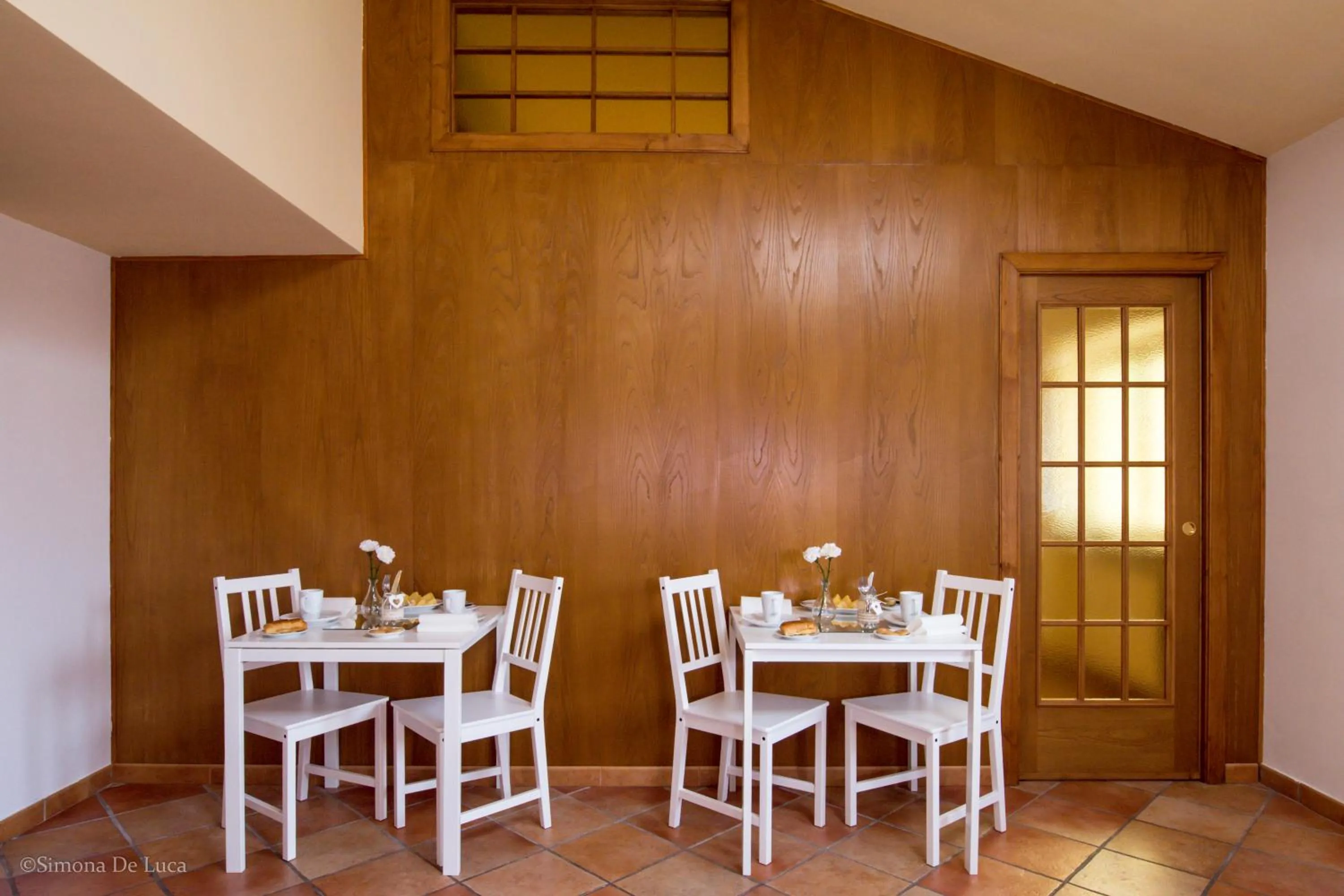 Communal kitchen in Bonjour Bonheur