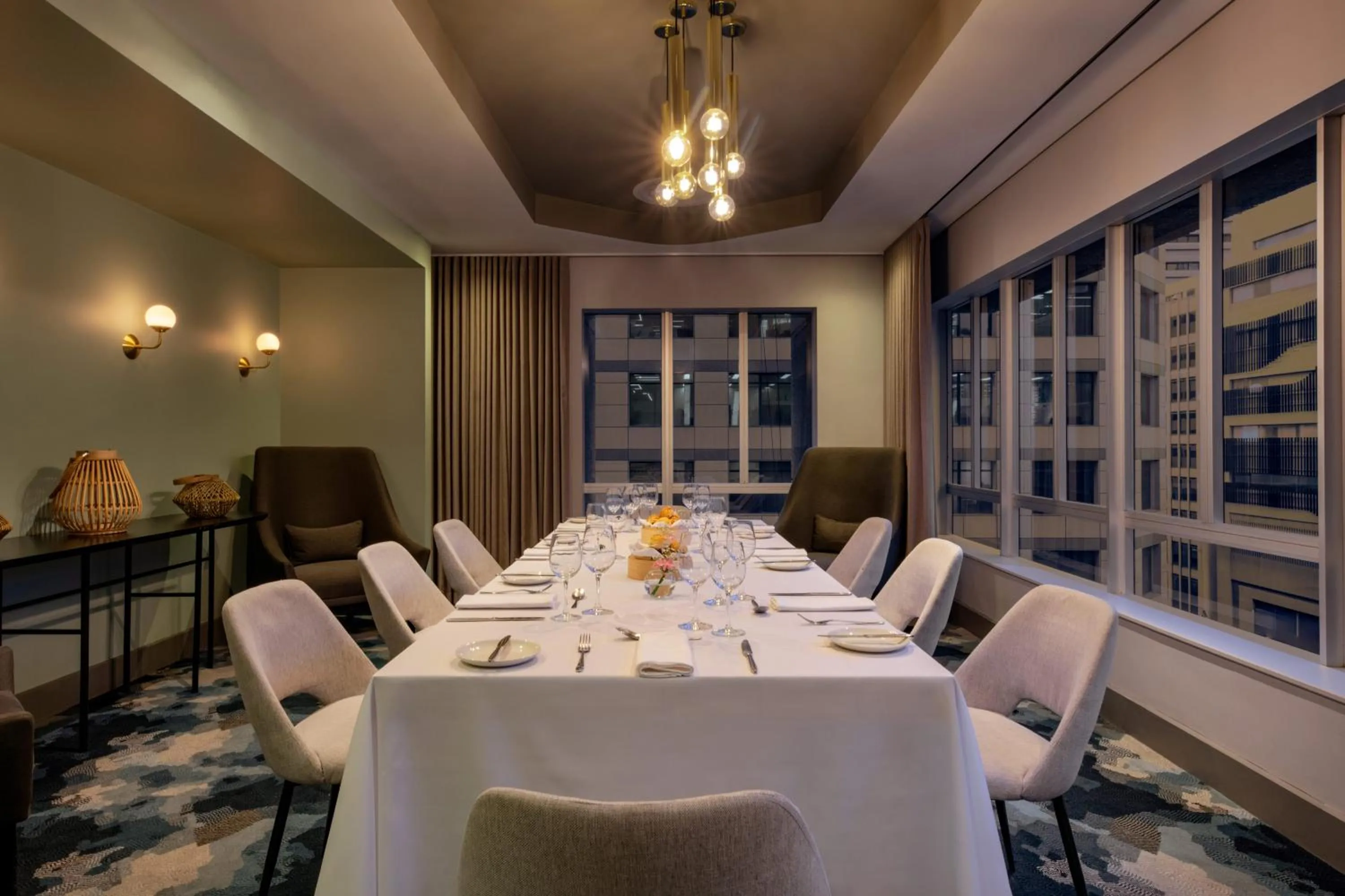 Restaurant/places to eat in Pullman Cape Town City Centre