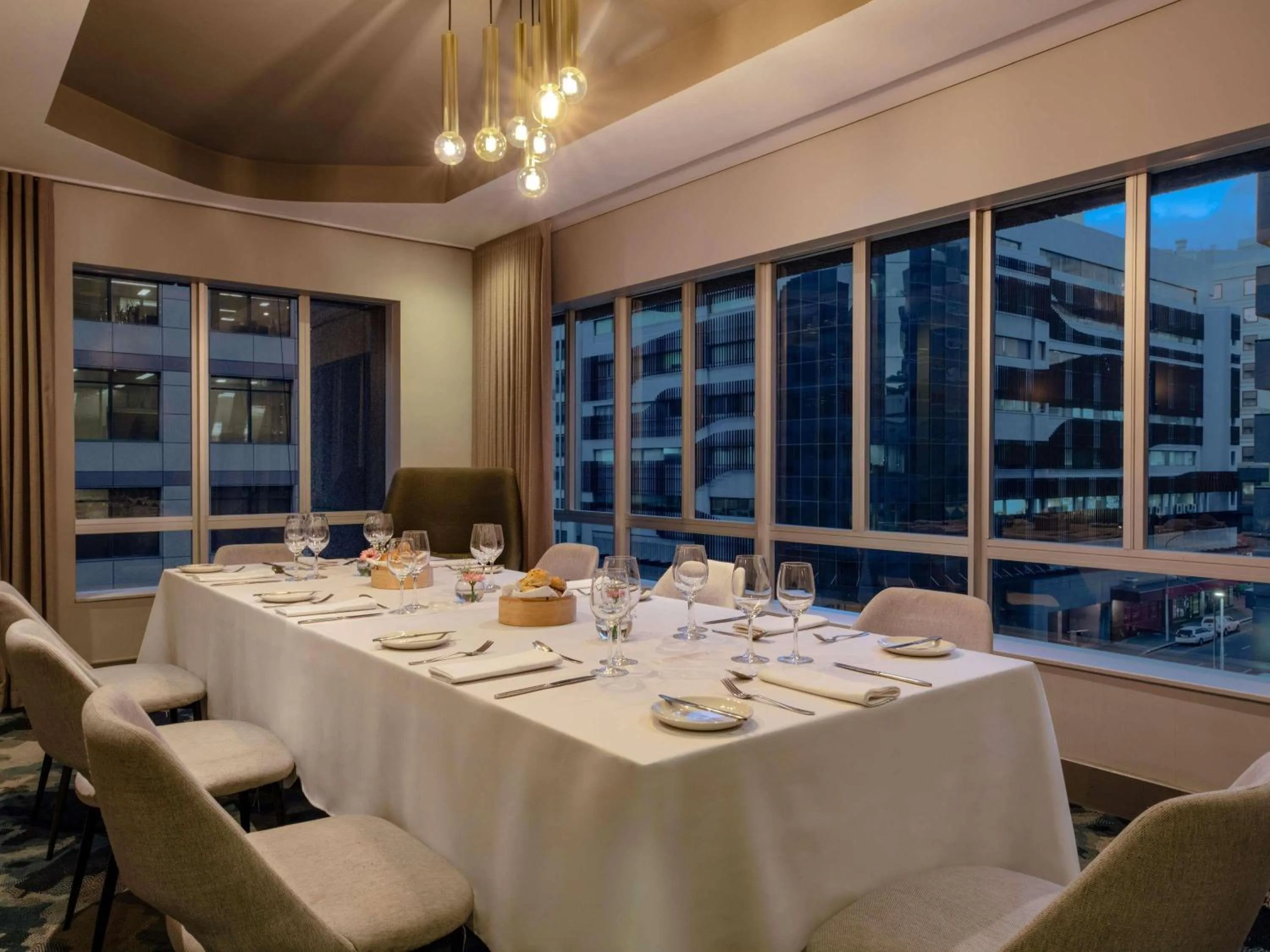 Restaurant/places to eat in Pullman Cape Town City Centre