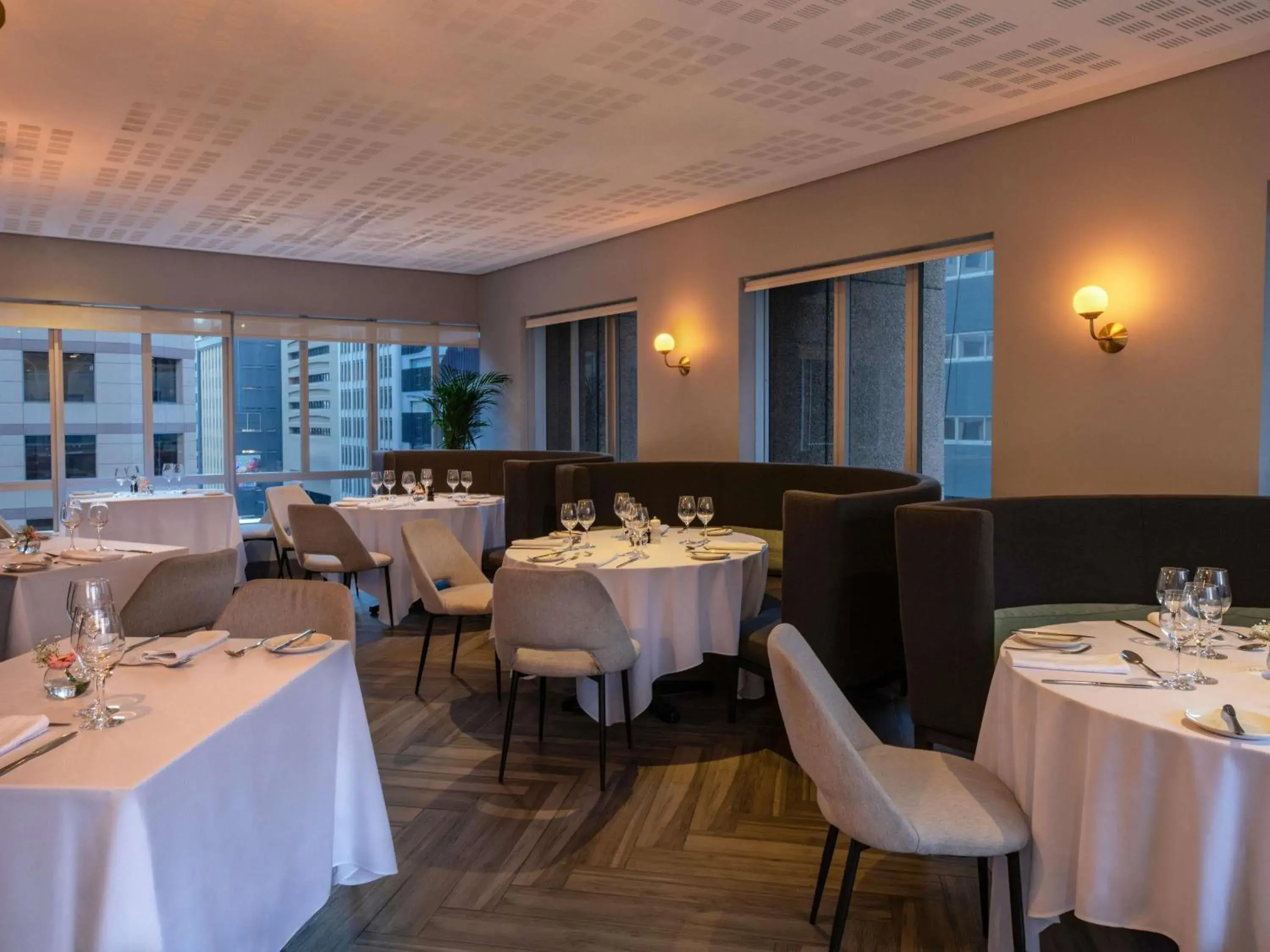 Restaurant/places to eat in Pullman Cape Town City Centre Restaurant/places to eat in Pullman Cape Town City Centre