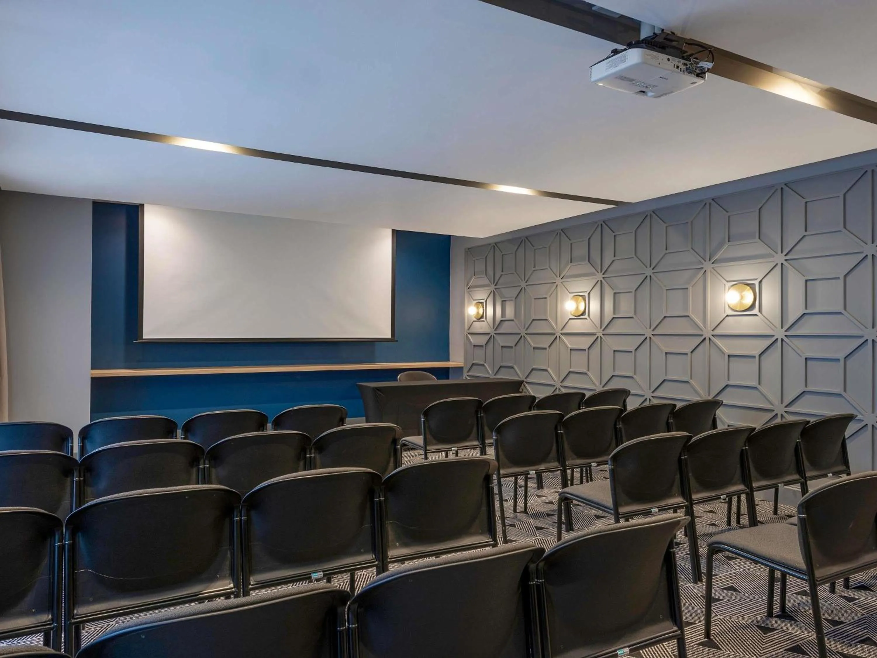 Meeting/conference room in Pullman Cape Town City Centre