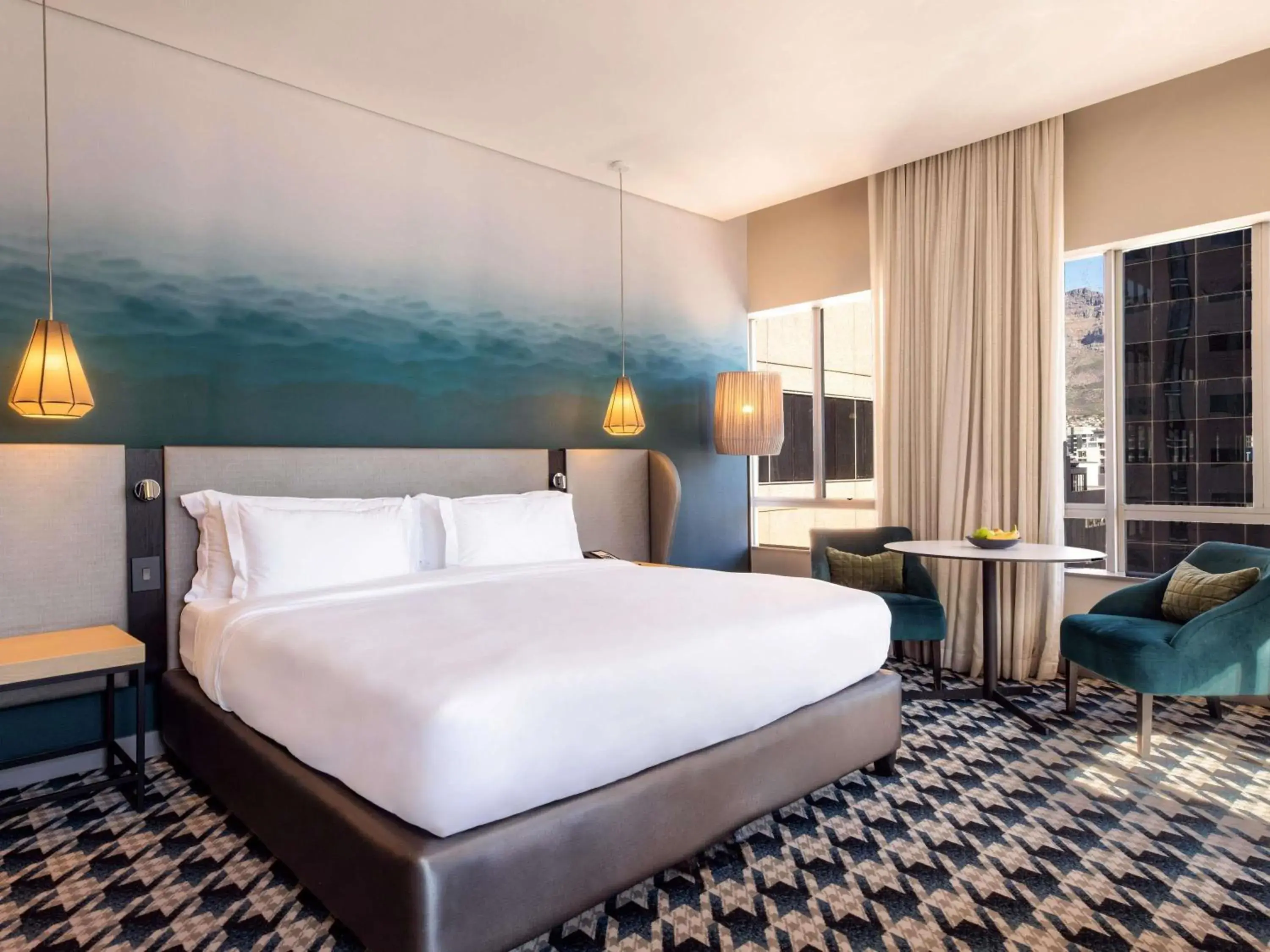 Superior King Room (Shower Only) in Pullman Cape Town City Centre Superior King Room (Shower Only) in Pullman Cape Town City Centre