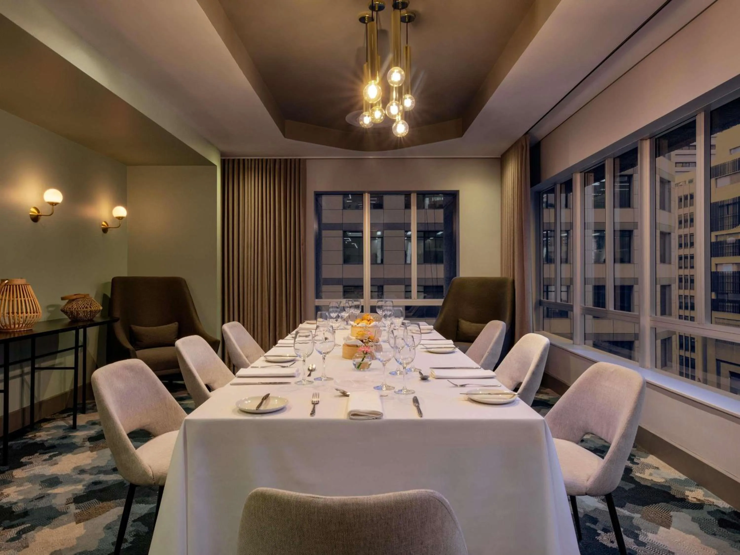 Restaurant/places to eat in Pullman Cape Town City Centre