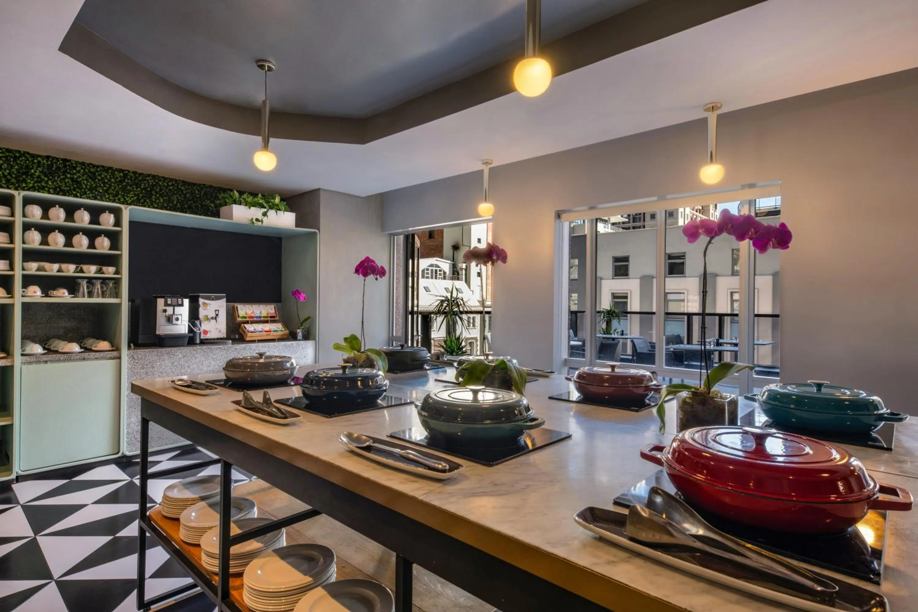 Restaurant/places to eat in Pullman Cape Town City Centre