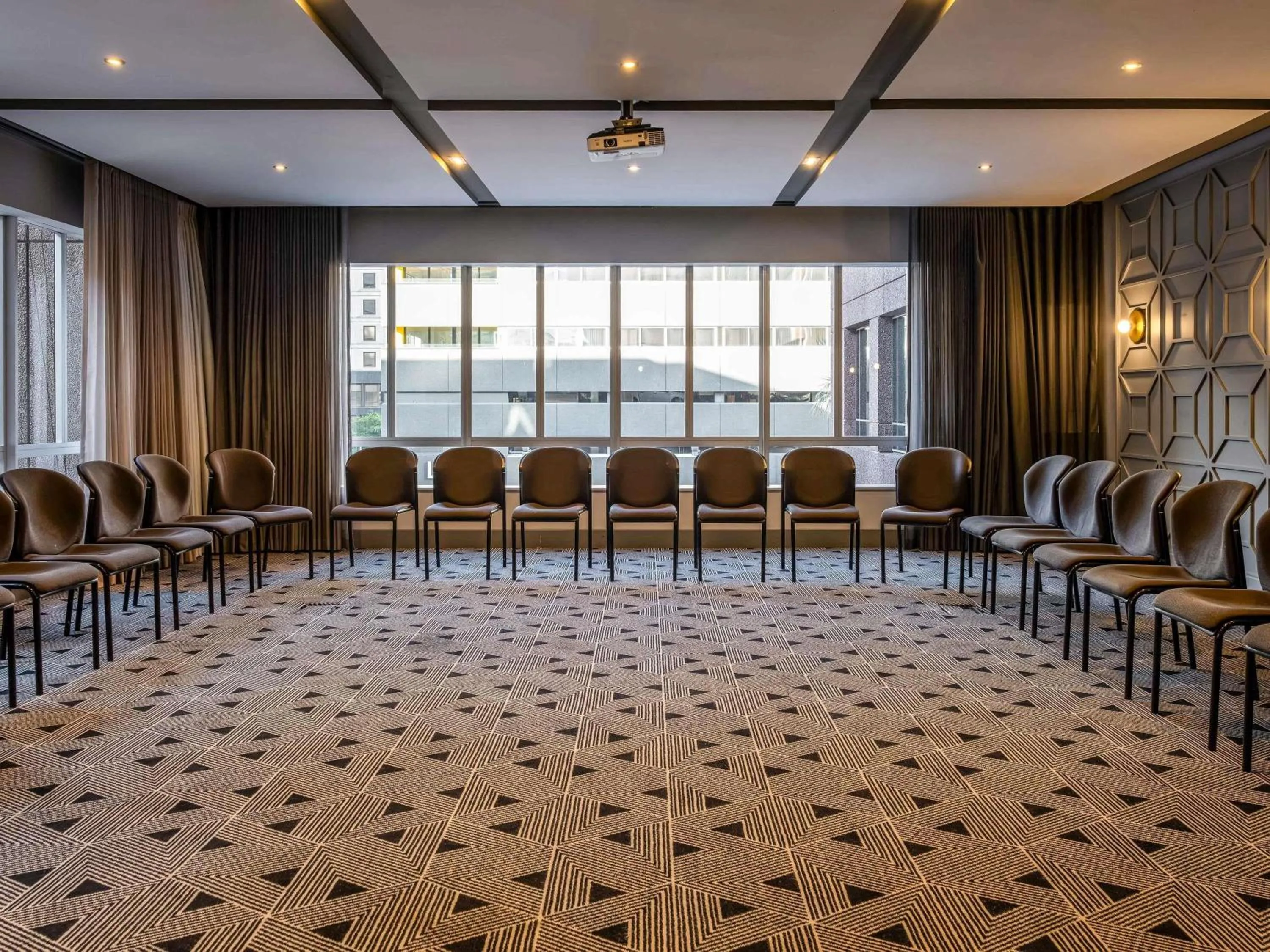 Meeting/conference room in Pullman Cape Town City Centre
