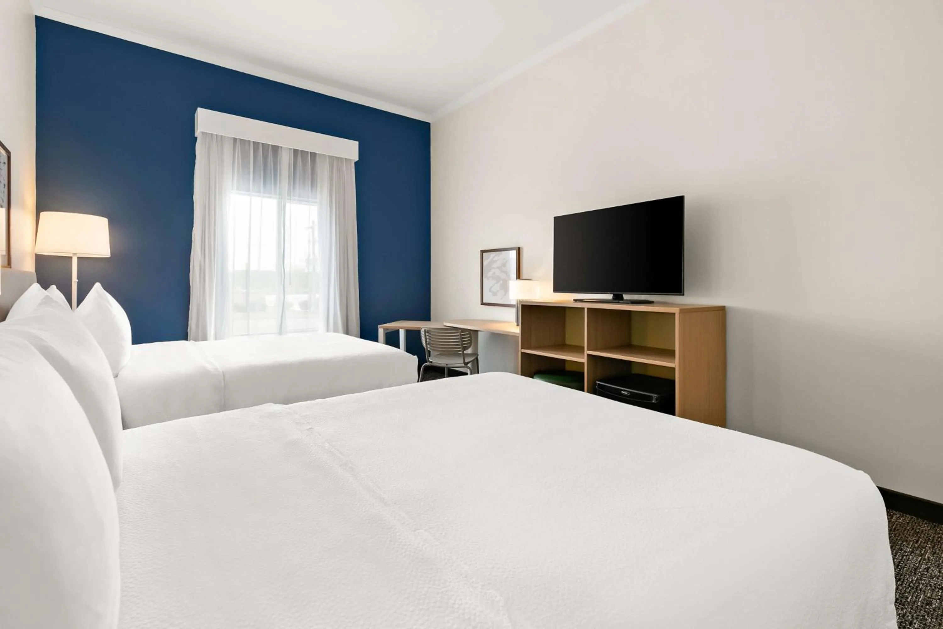 Bed in Spark by Hilton Commerce, GA