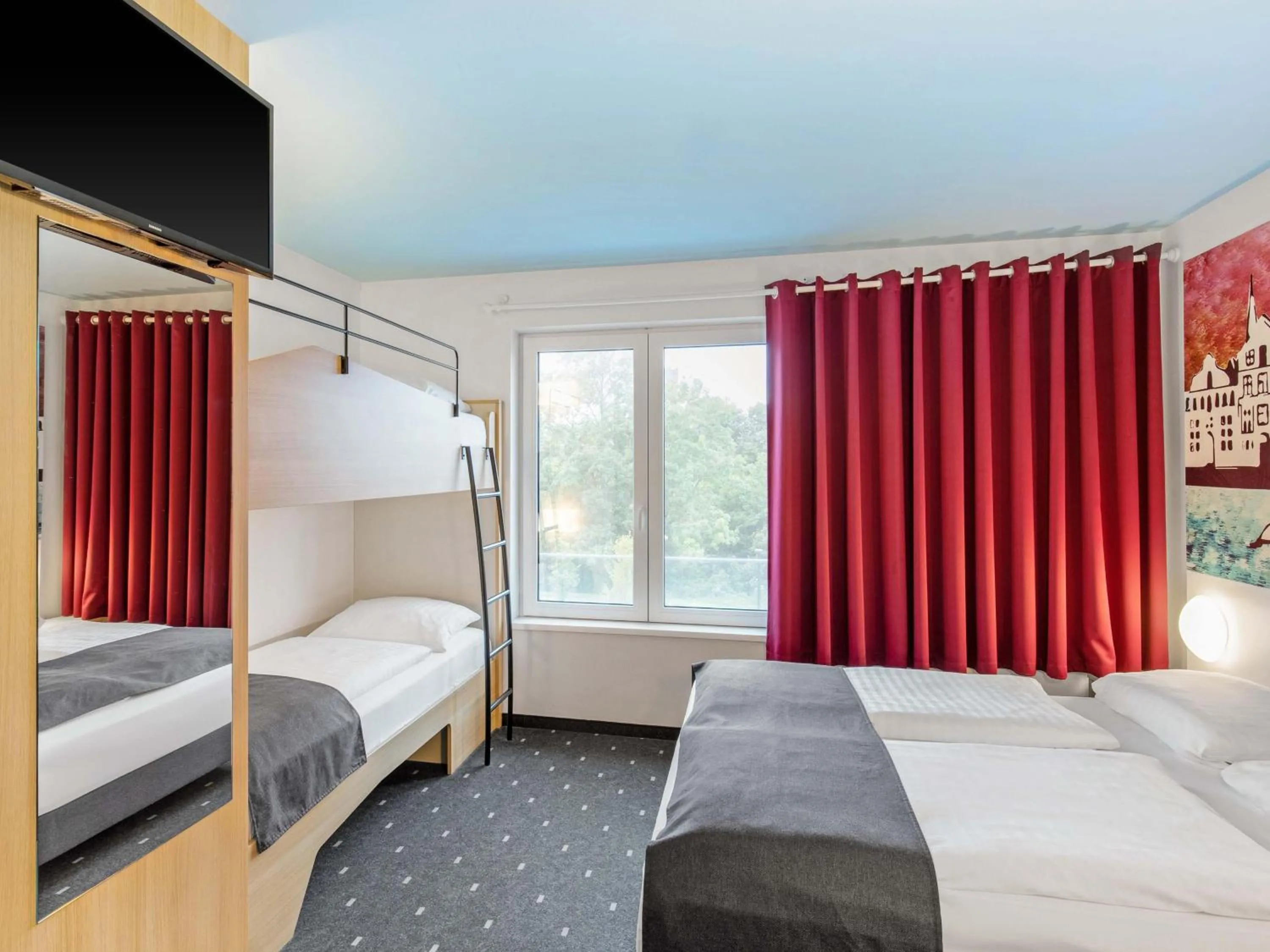 Photo of the whole room, Bed in B&B Hotel Lüneburg