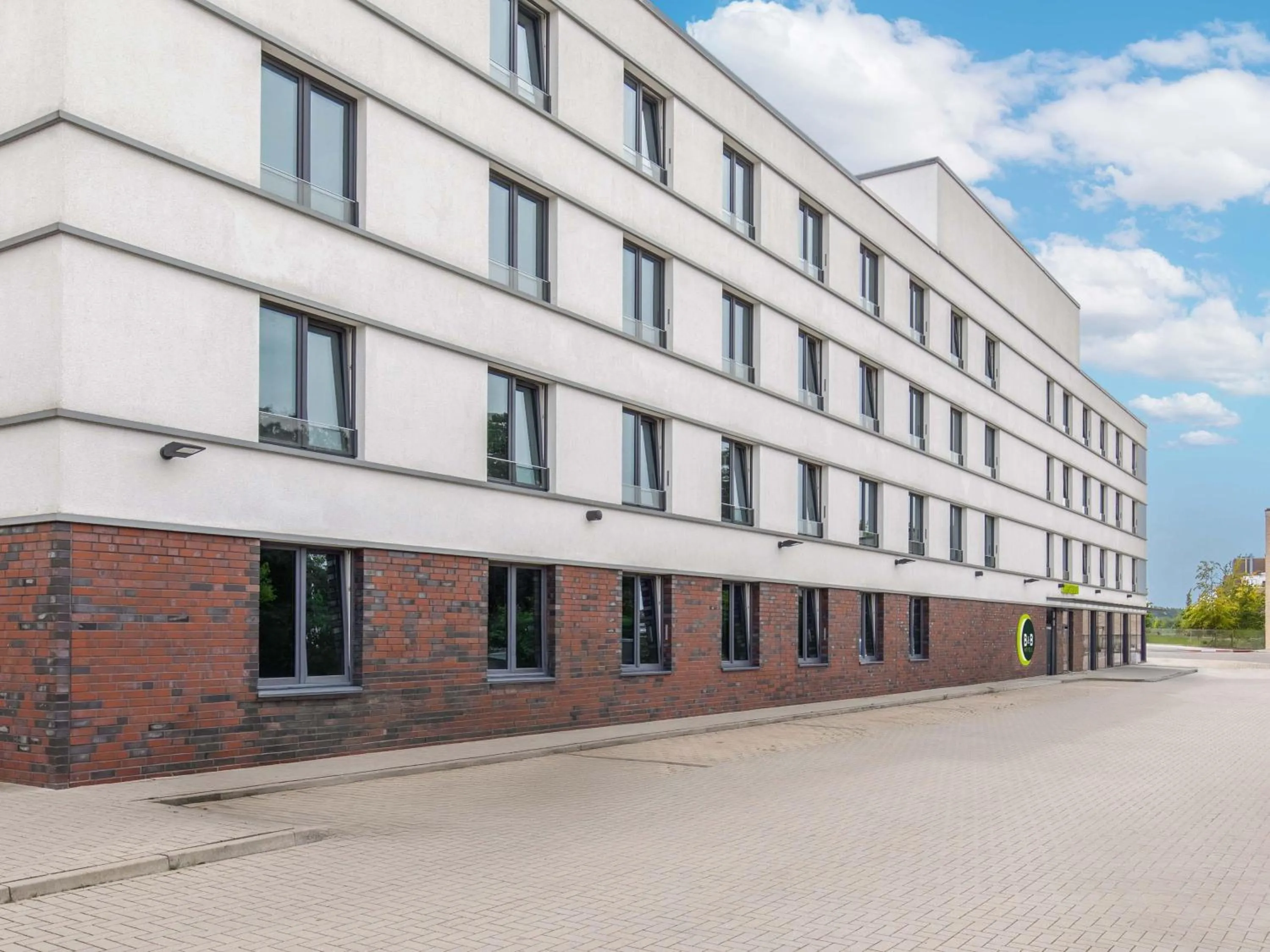 Property building in B&B Hotel Lüneburg