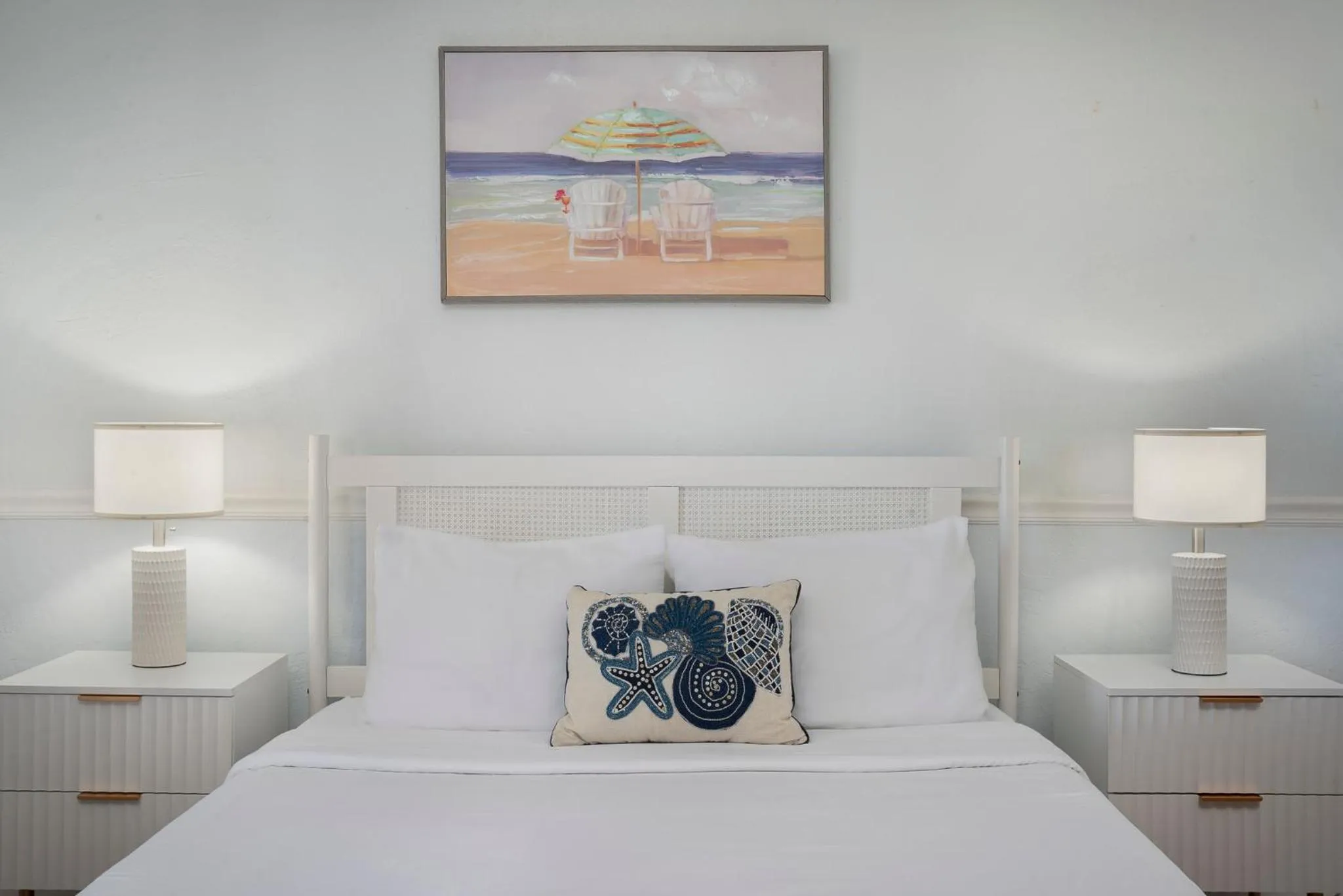 Bed in Sabal Palms Inn