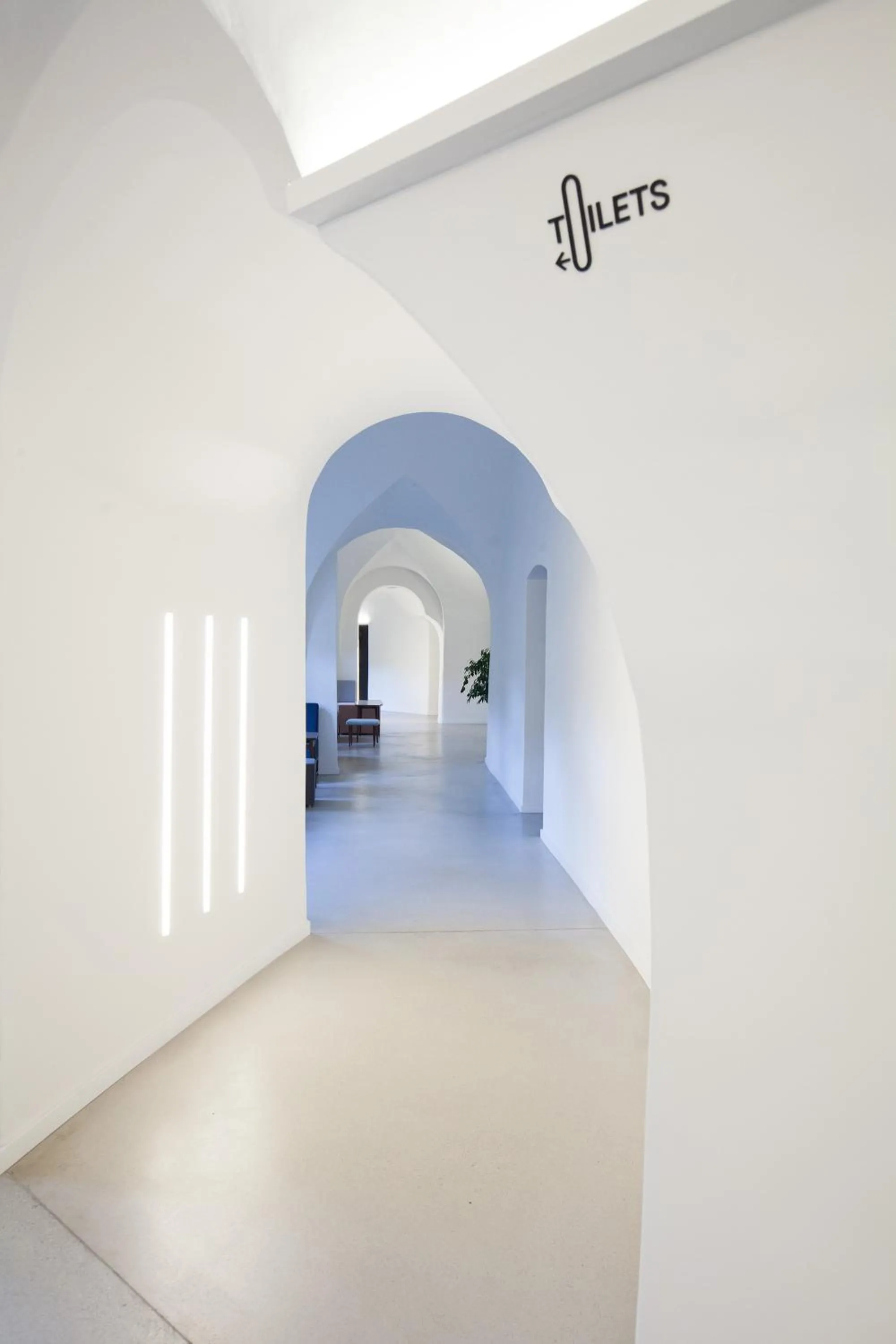 Property building in Long Story Short Hostel & Café