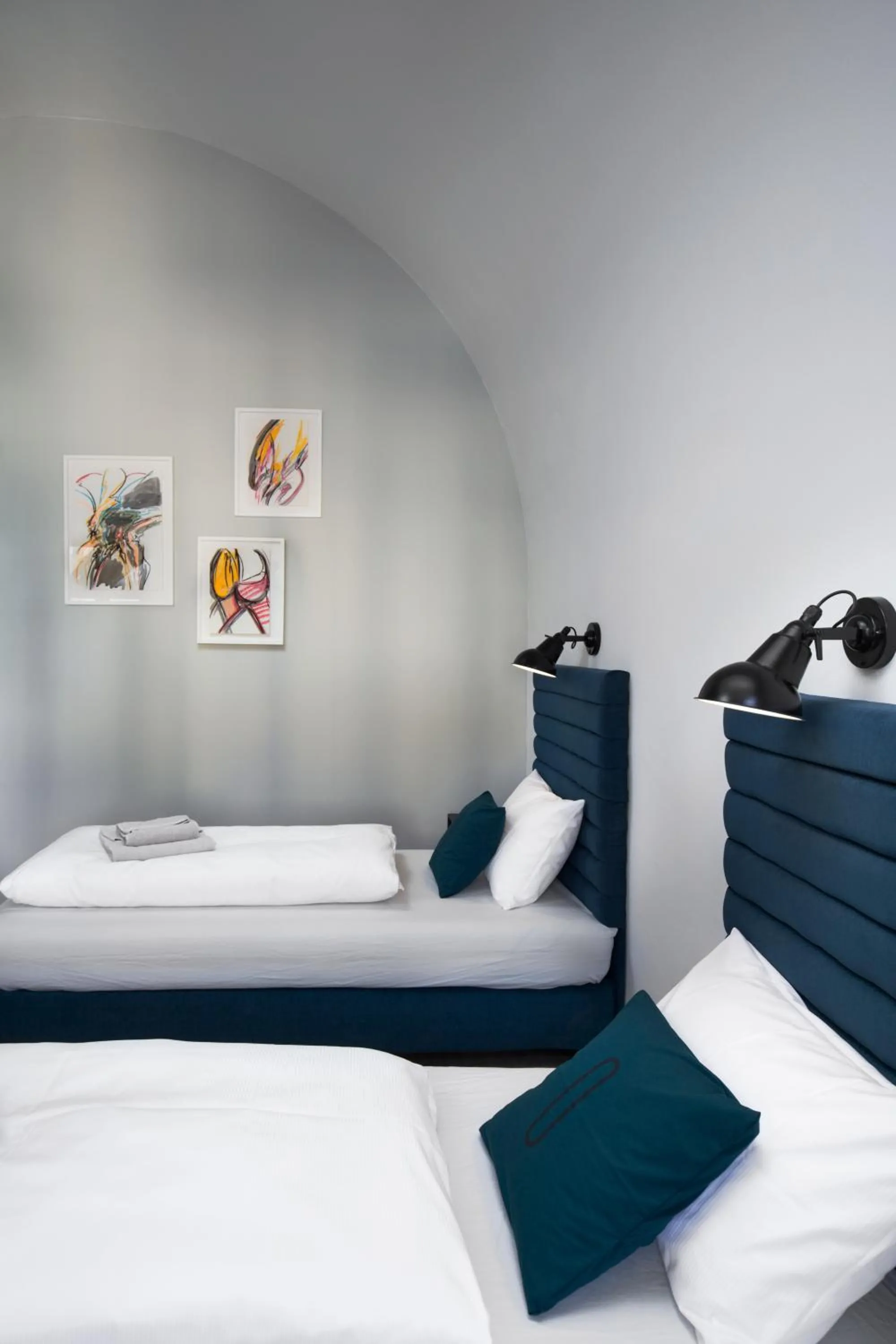 Bed in Long Story Short Hostel & Café