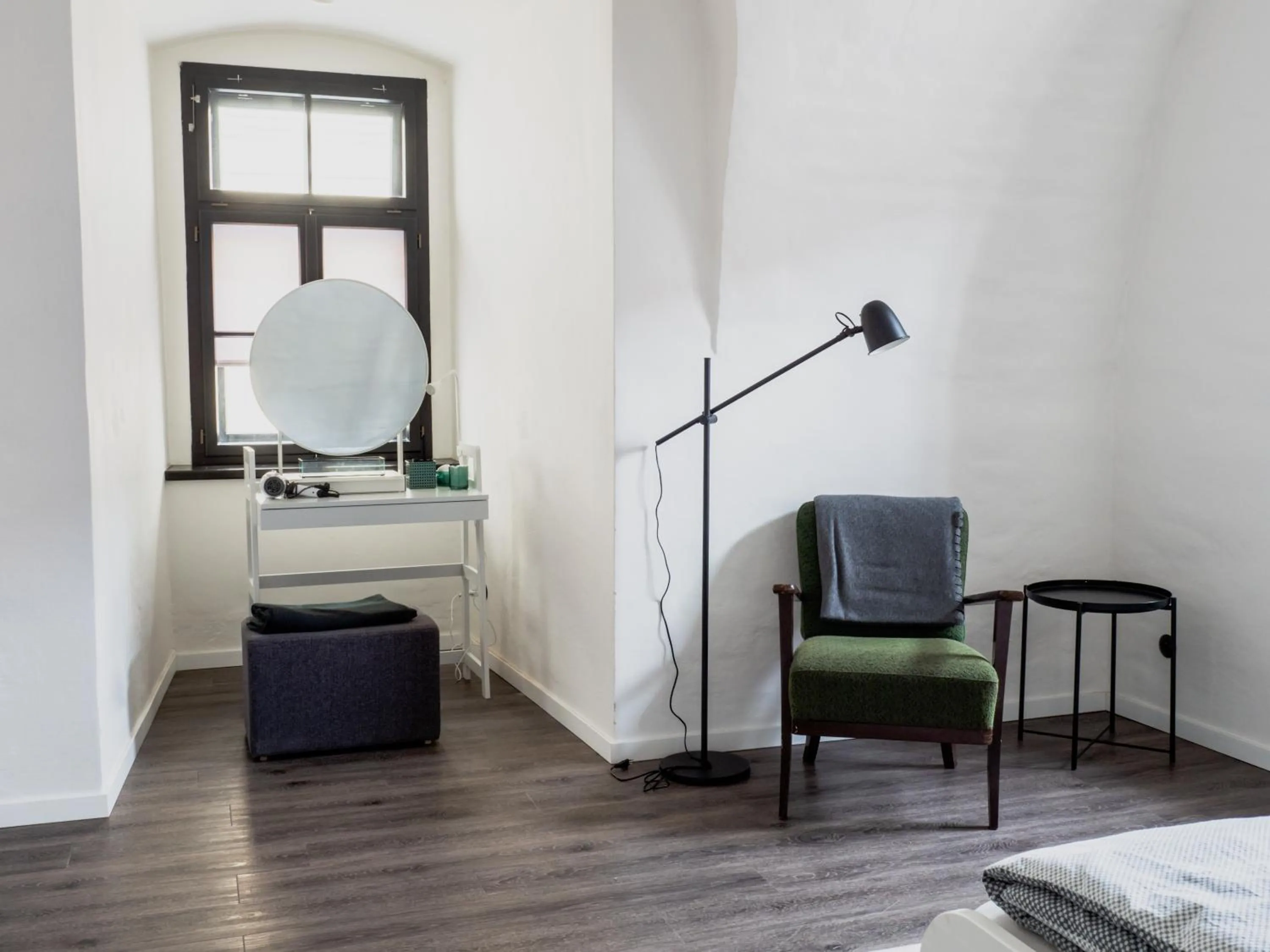 Long Story Short Hostel & Café