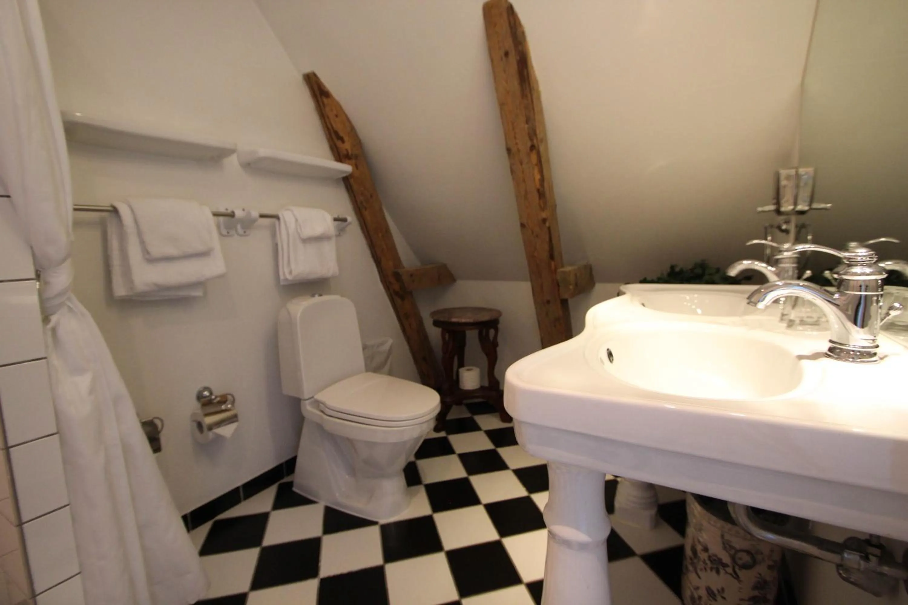 Bathroom in Sauntehus Castle Hotel