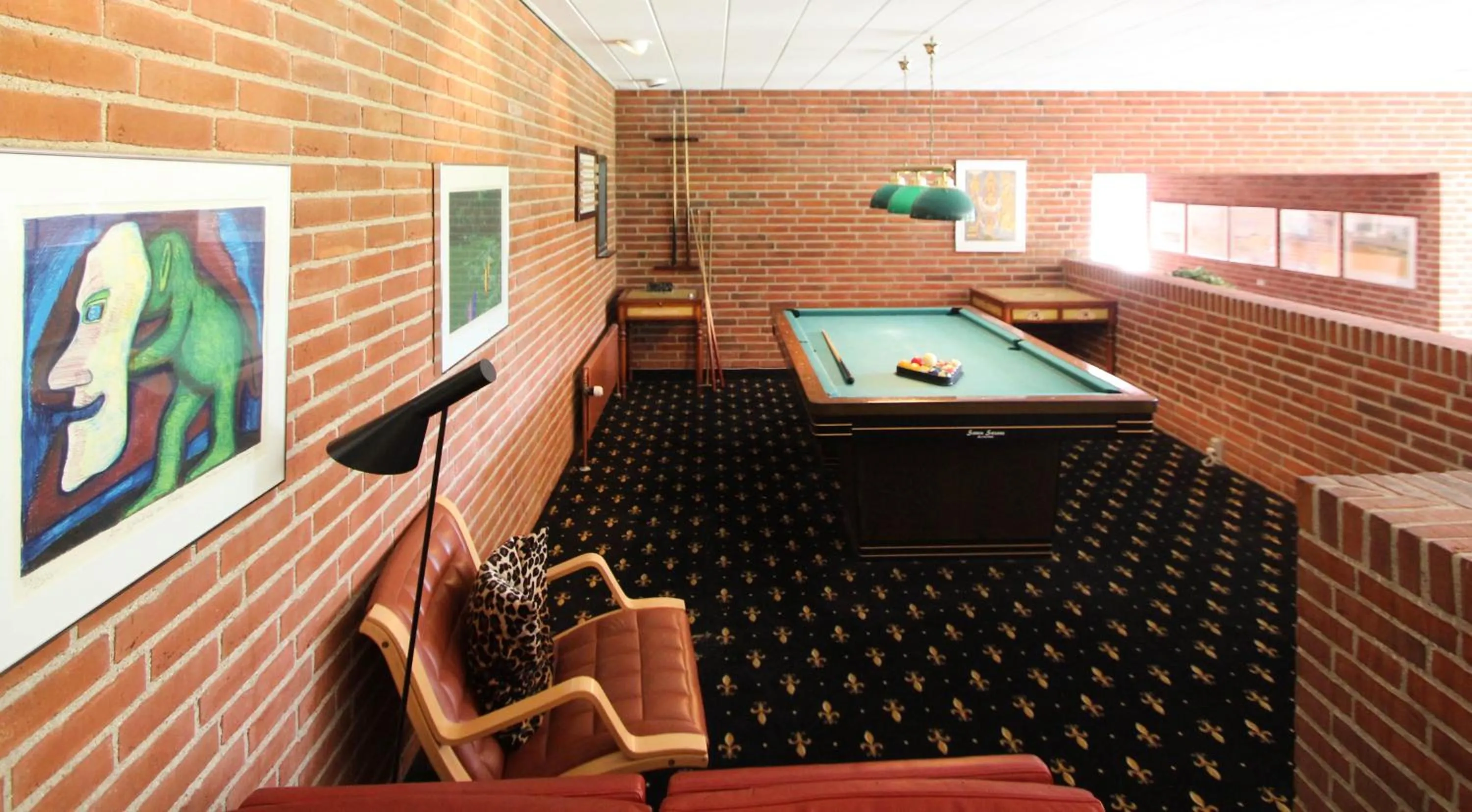 Billiard in Sauntehus Castle Hotel