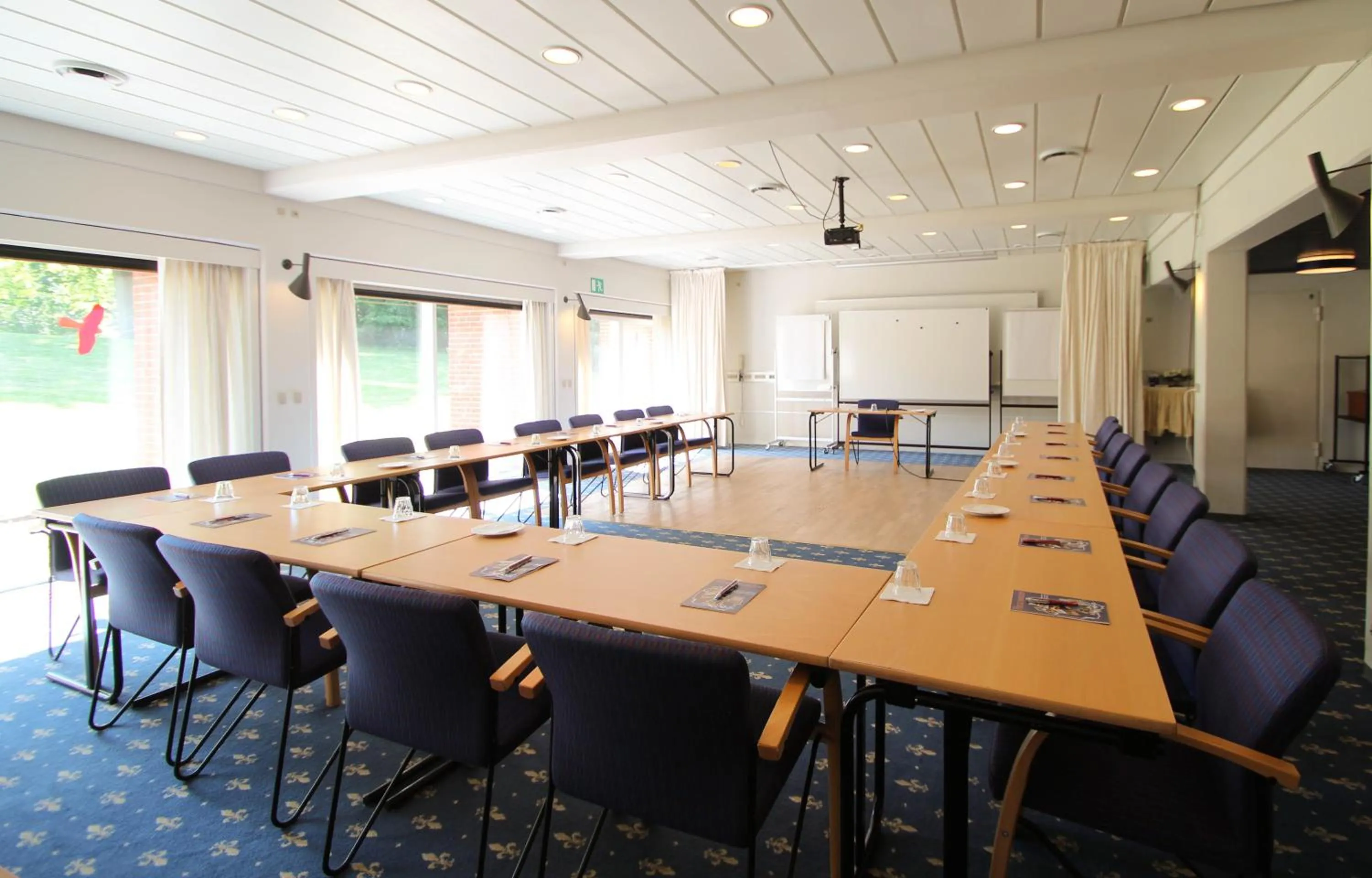 Business facilities in Sauntehus Castle Hotel