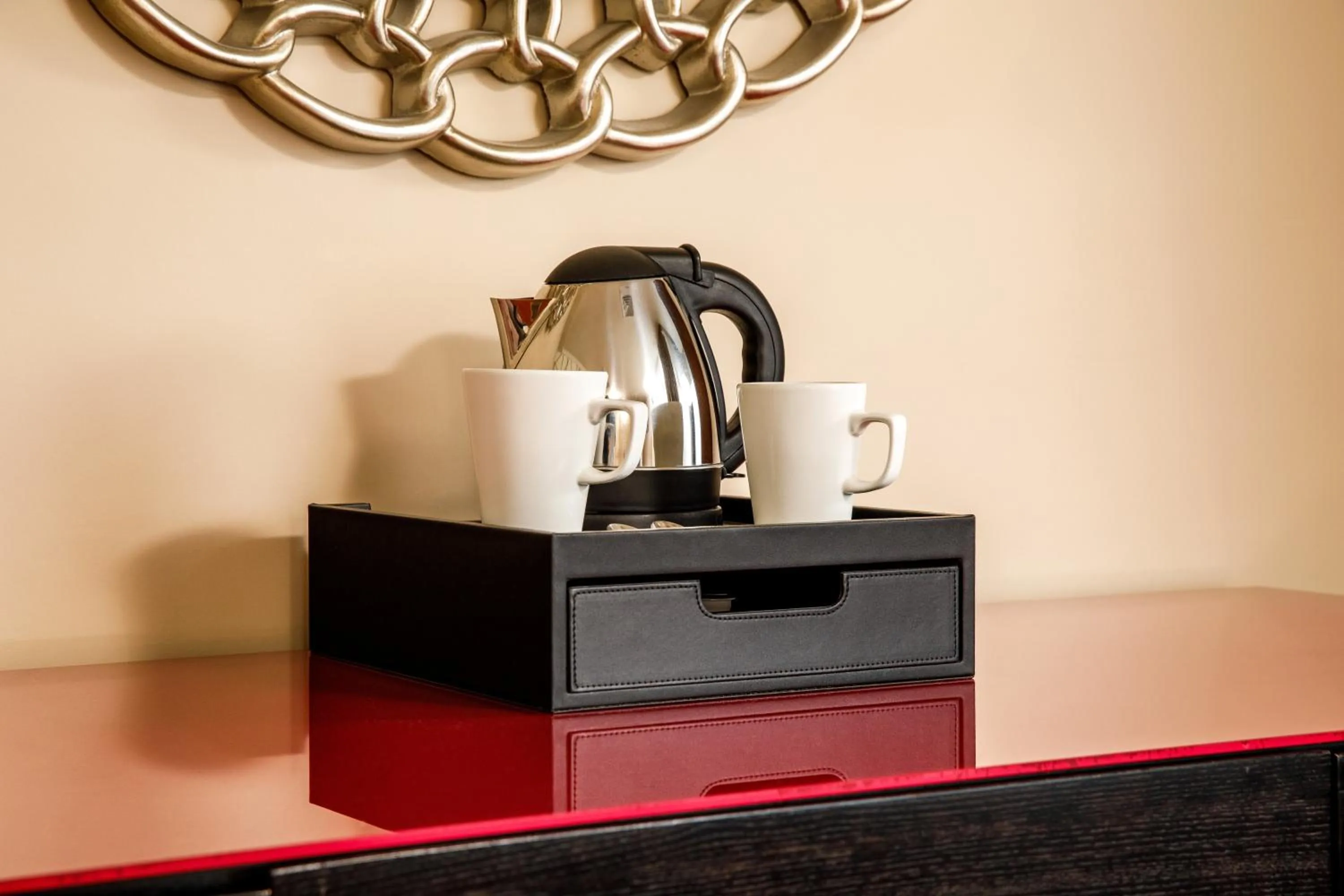 Coffee/tea facilities in Holland House Hotel Cardiff By Sunday