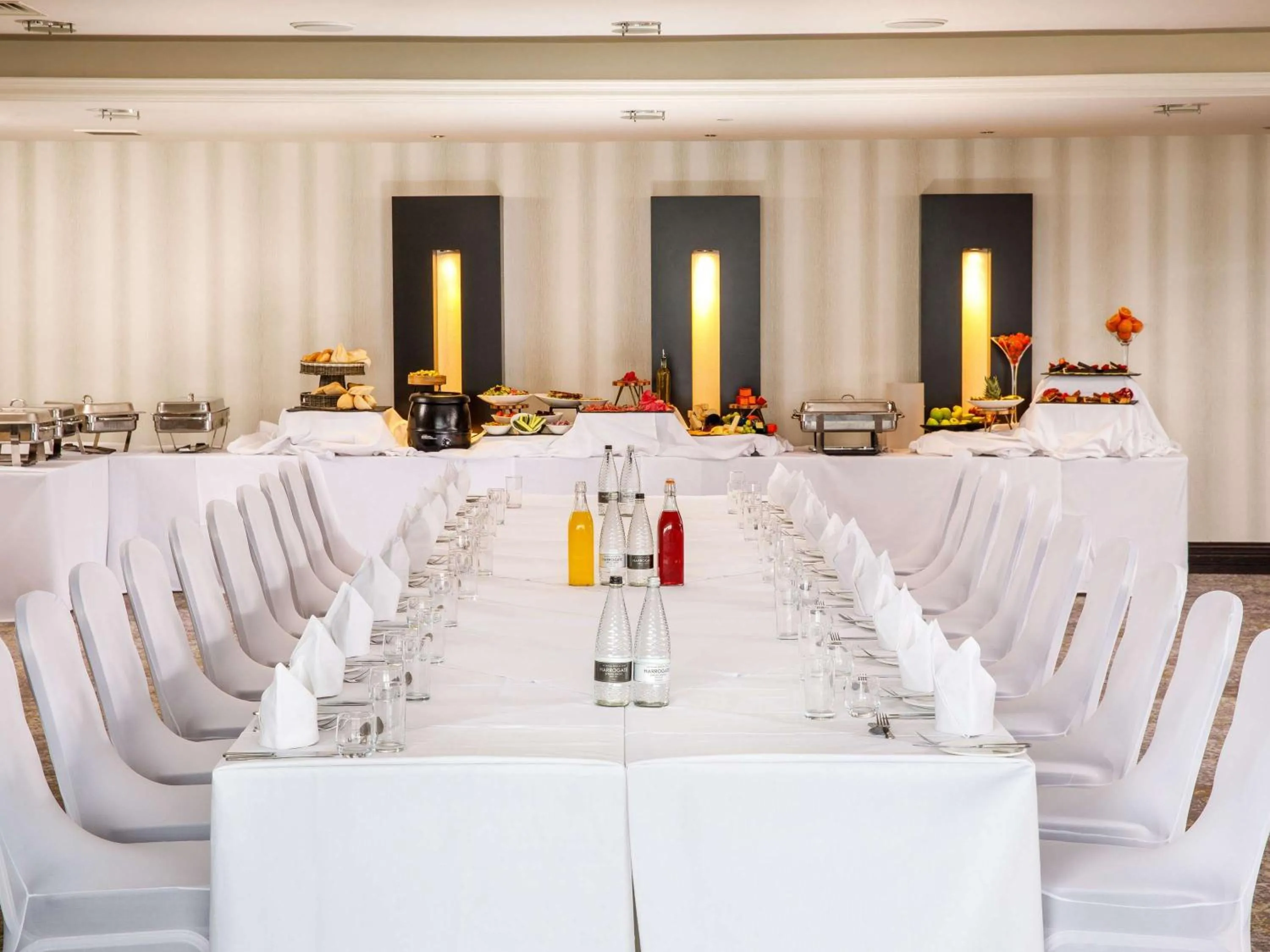 Meeting/conference room in Holland House Hotel Cardiff By Sunday