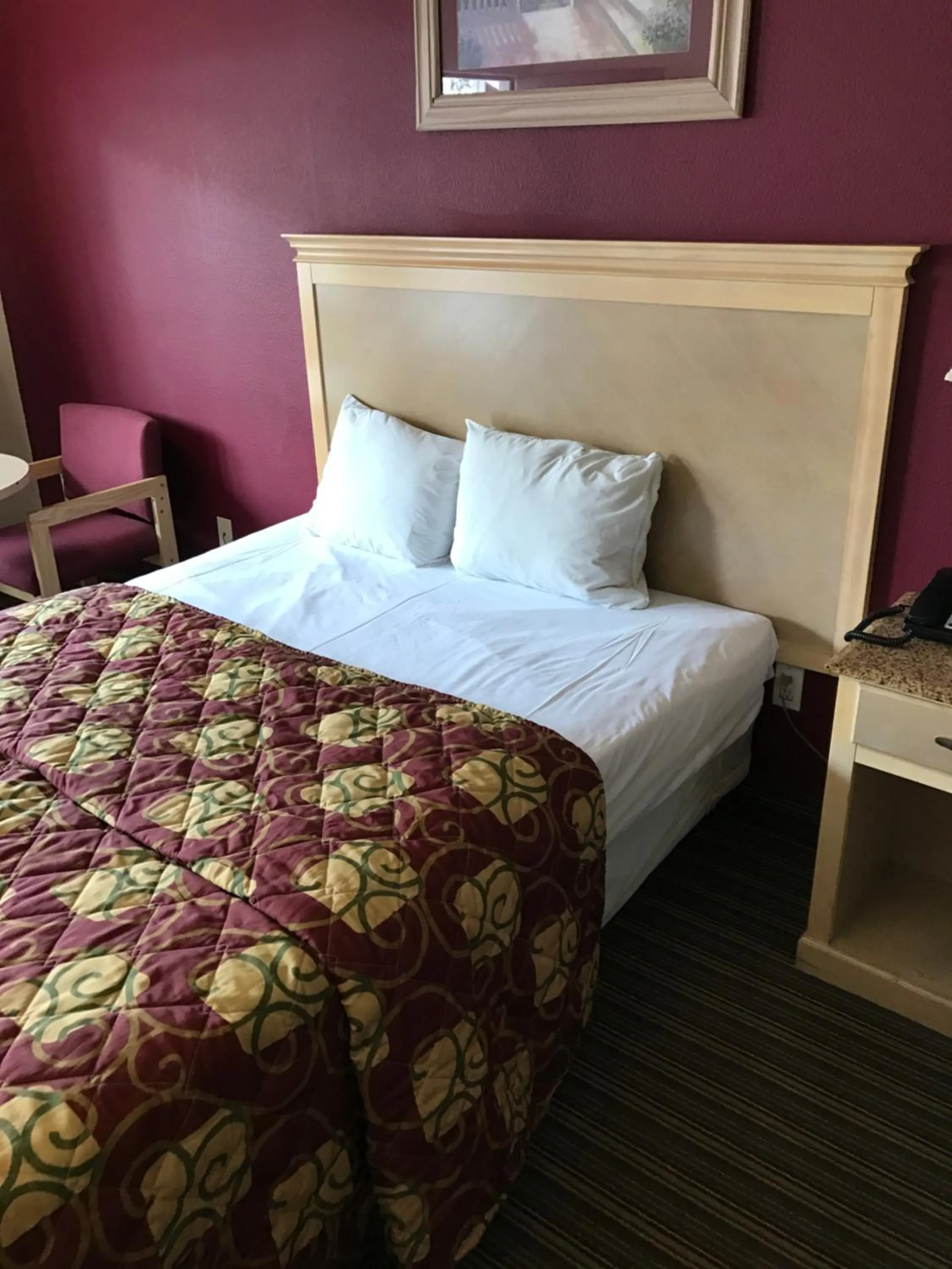 Bedroom, Bed in Crystal Inn and Suites