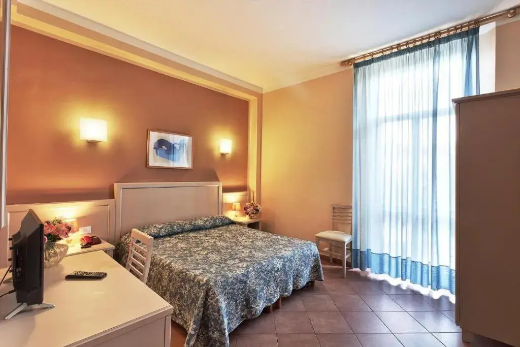 Property logo or sign, Bed in Hotel Eden Property logo or sign, Bed in Hotel Eden