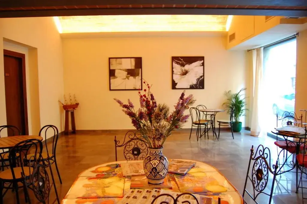 Restaurant/places to eat in Hotel Eden Restaurant/places to eat in Hotel Eden