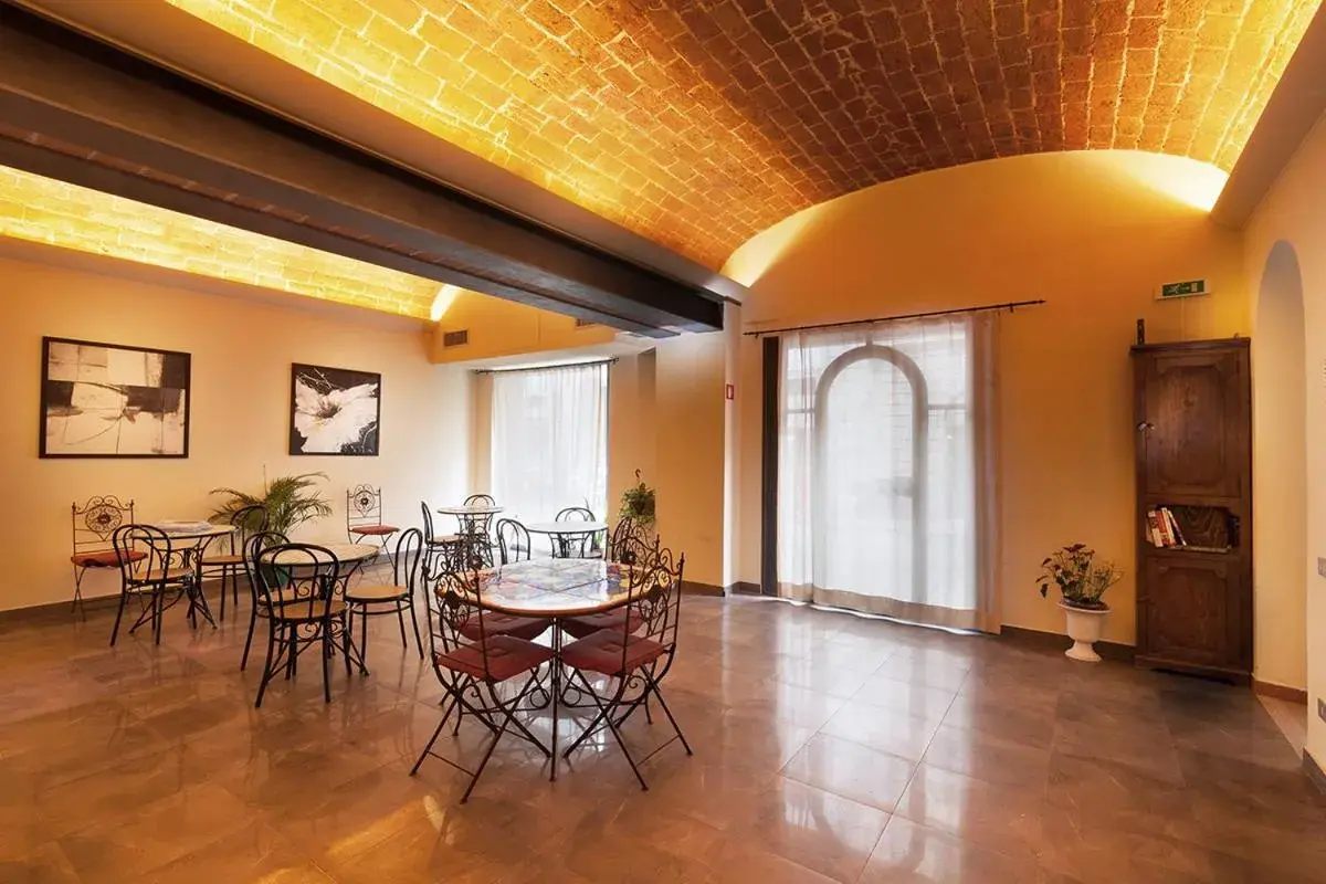 Restaurant/places to eat in Hotel Eden Restaurant/places to eat in Hotel Eden