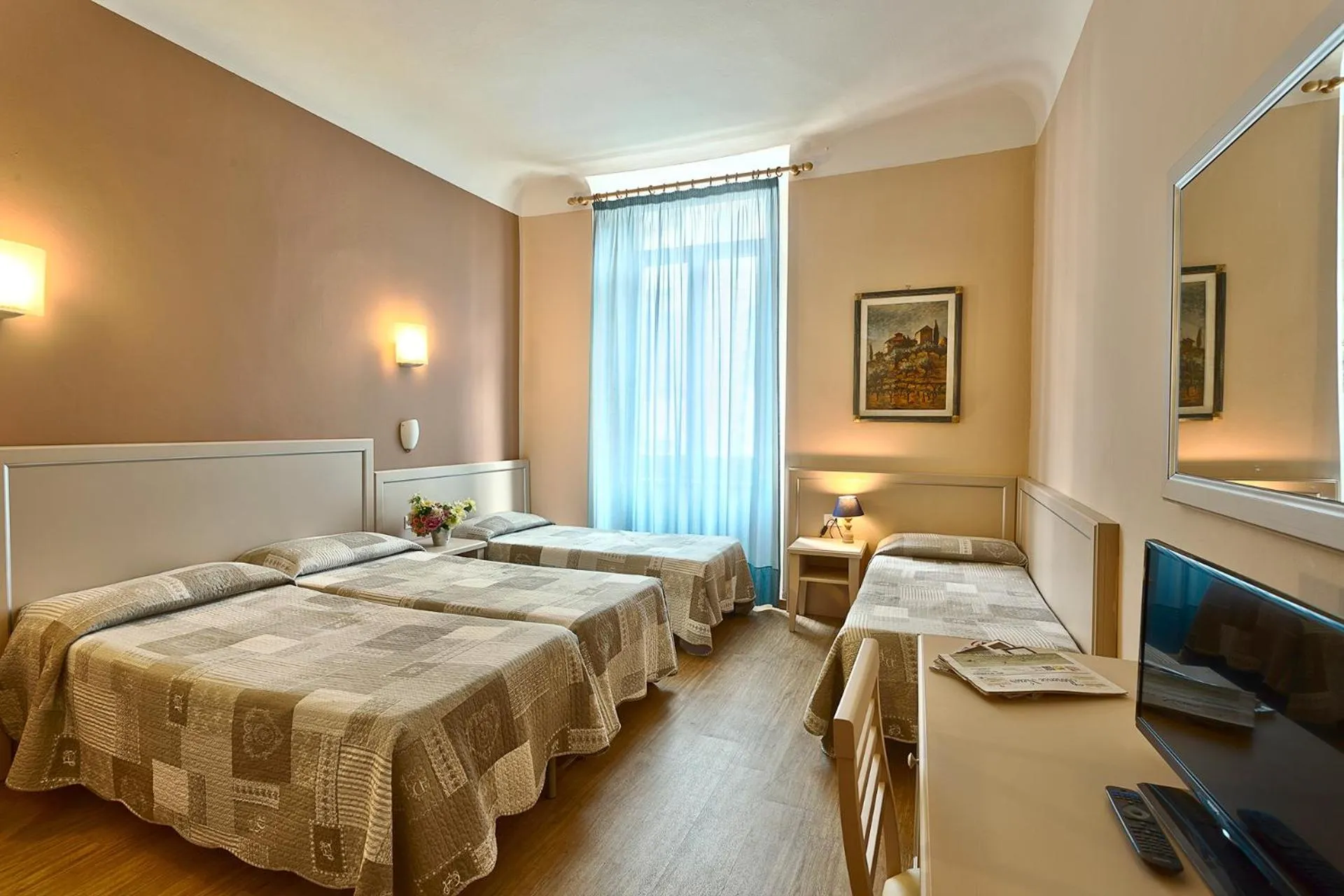 Photo of the whole room, Bed in Hotel Eden