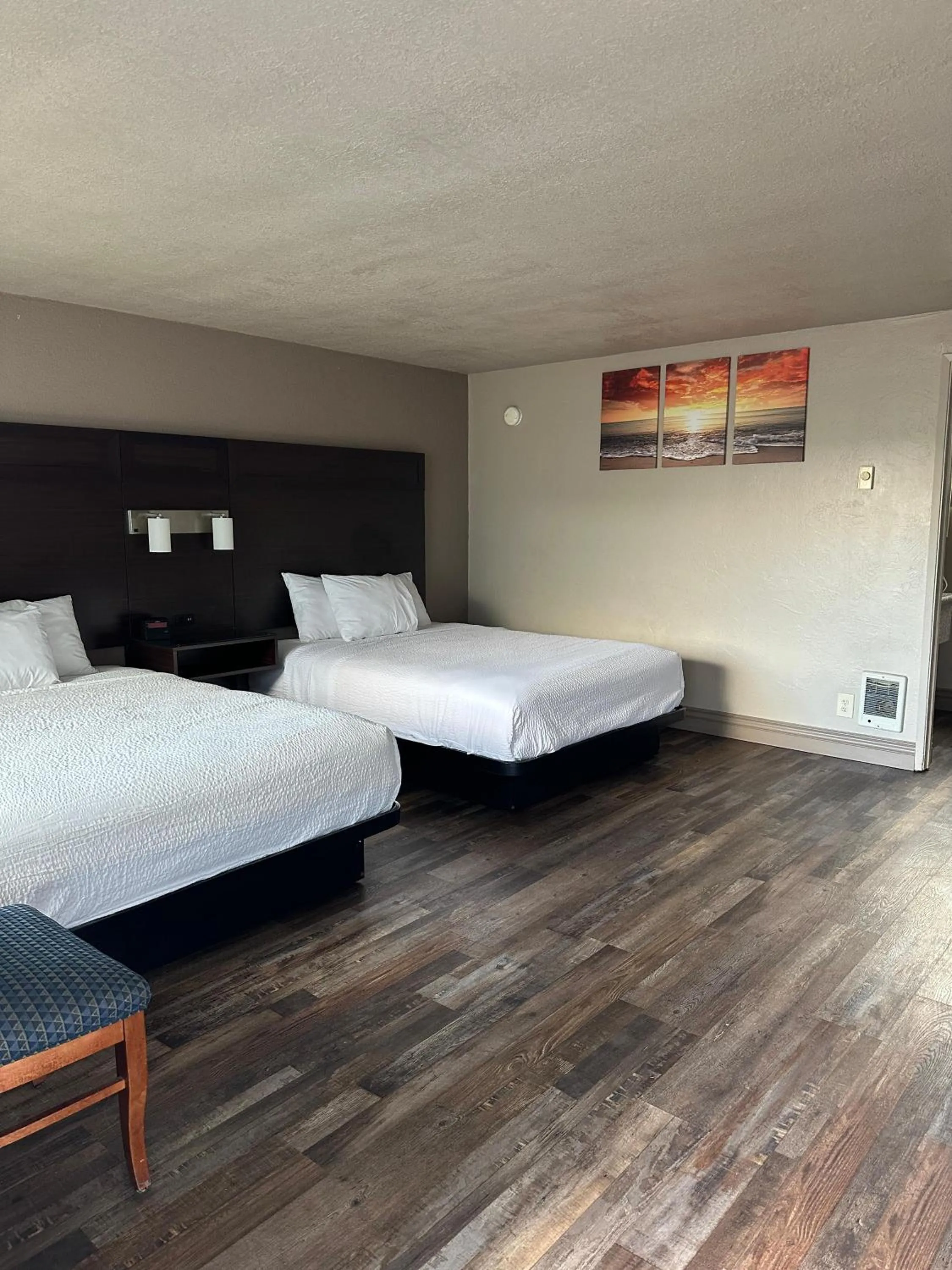 Photo of the whole room, Bed in Travelodge by Wyndham Florence