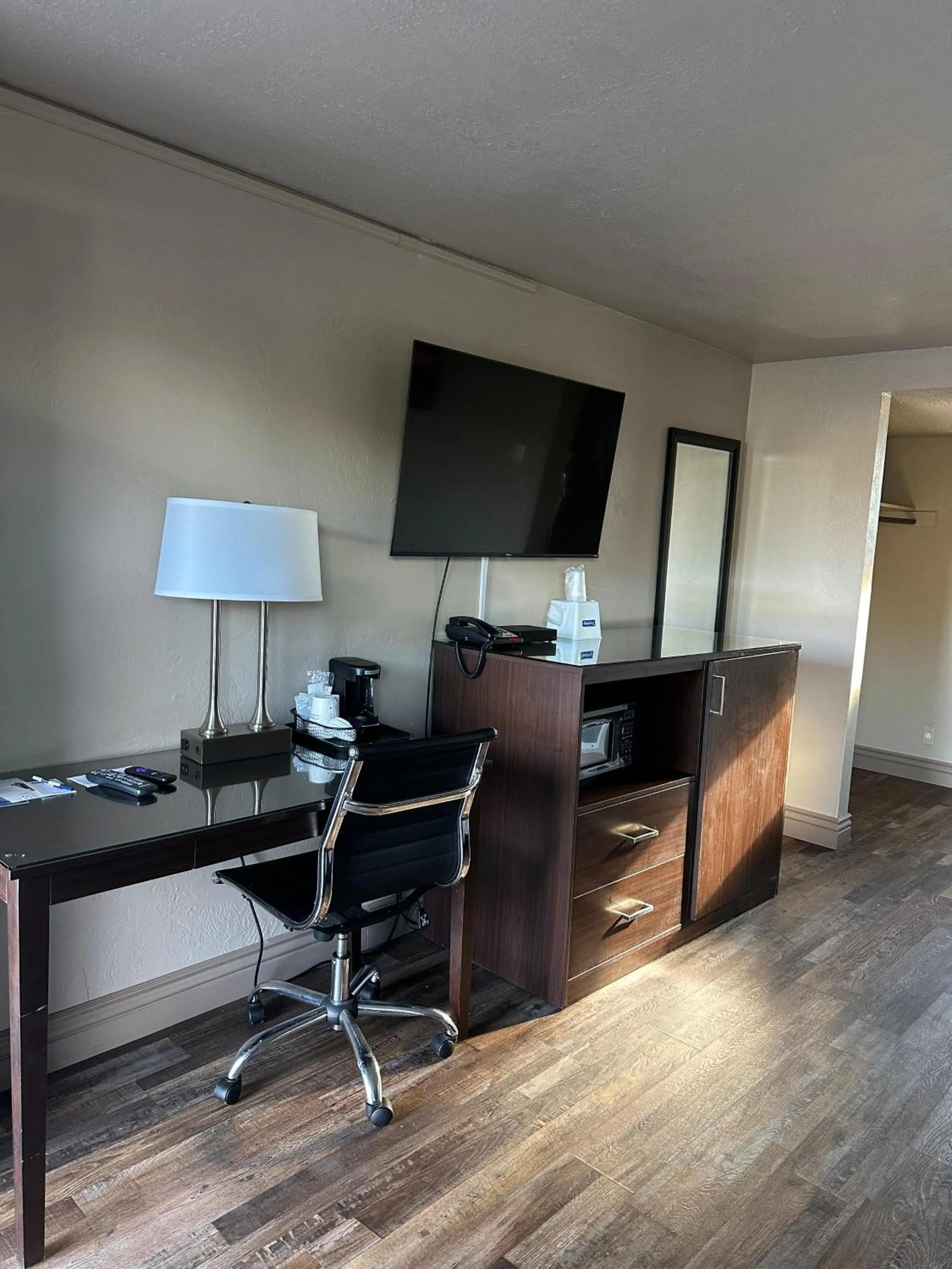 Evening entertainment in Travelodge by Wyndham Florence