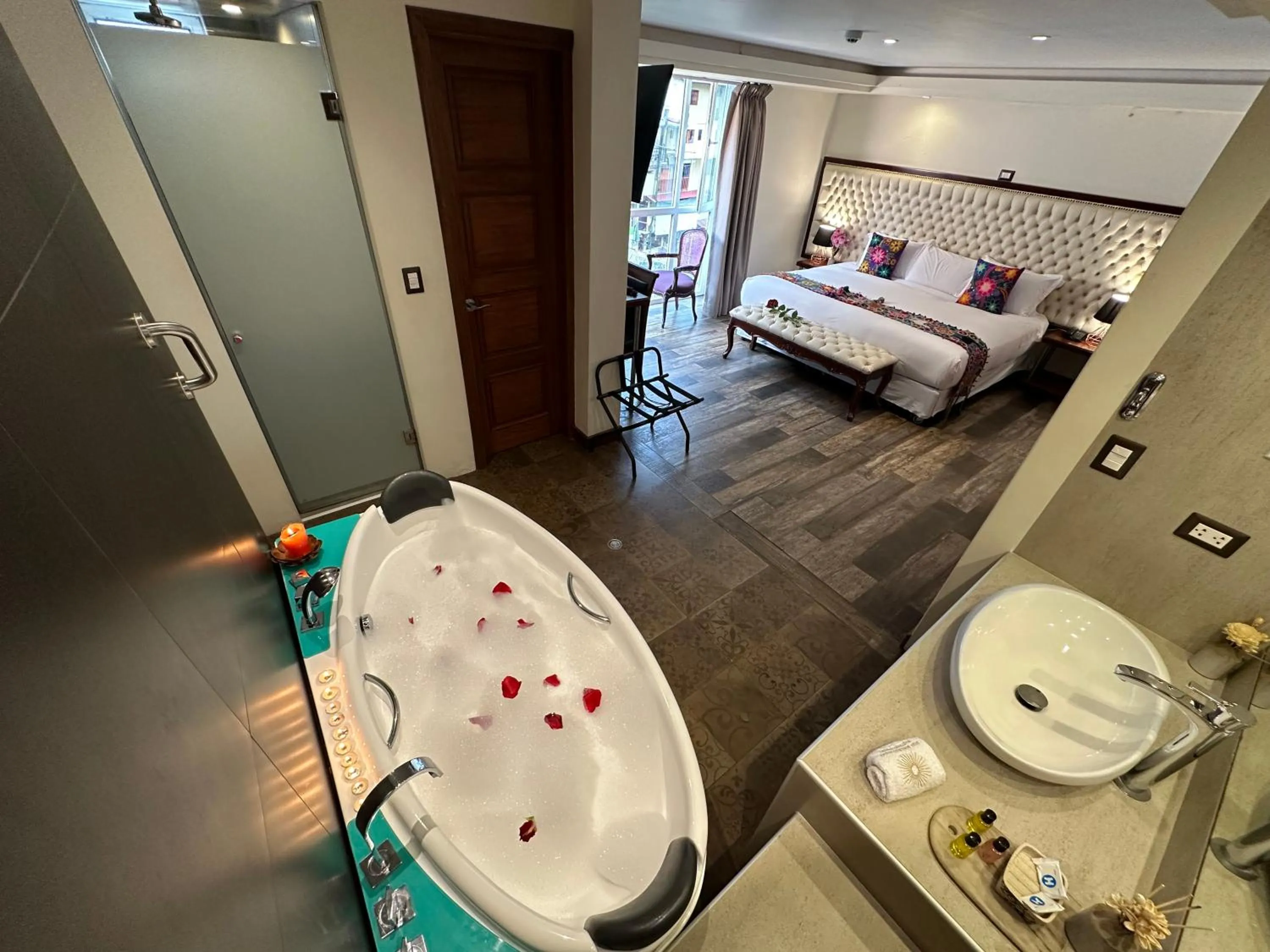 Hot Tub, Bed in Jaya Machu Picchu Boutique Hotel