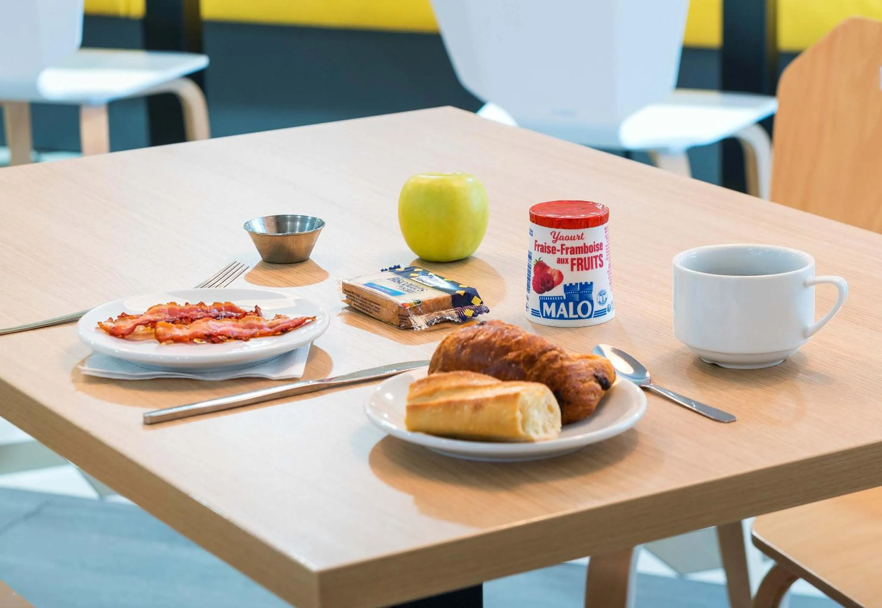 Breakfast in B&B HOTEL Angers Parc Expos