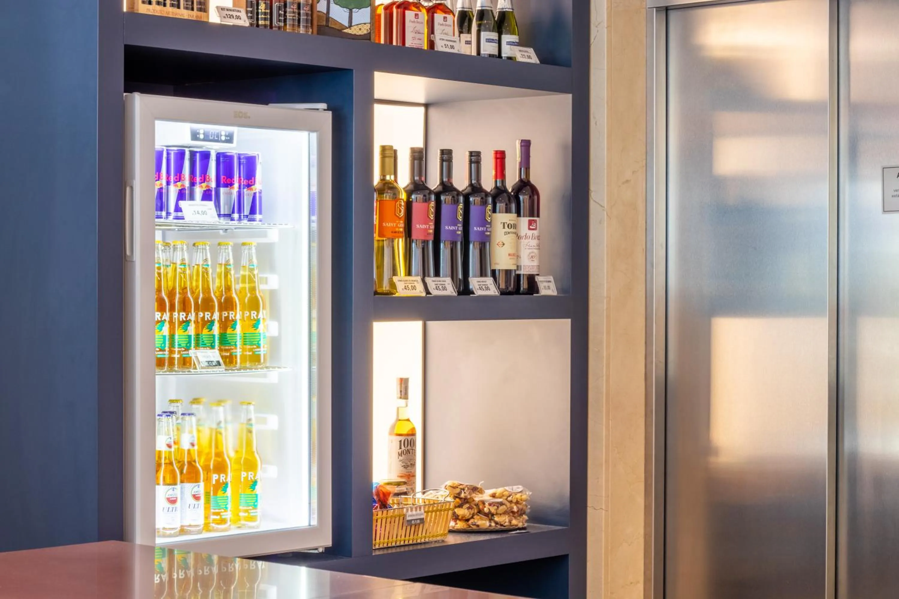 Lobby or reception in Luds Comfort Hotel