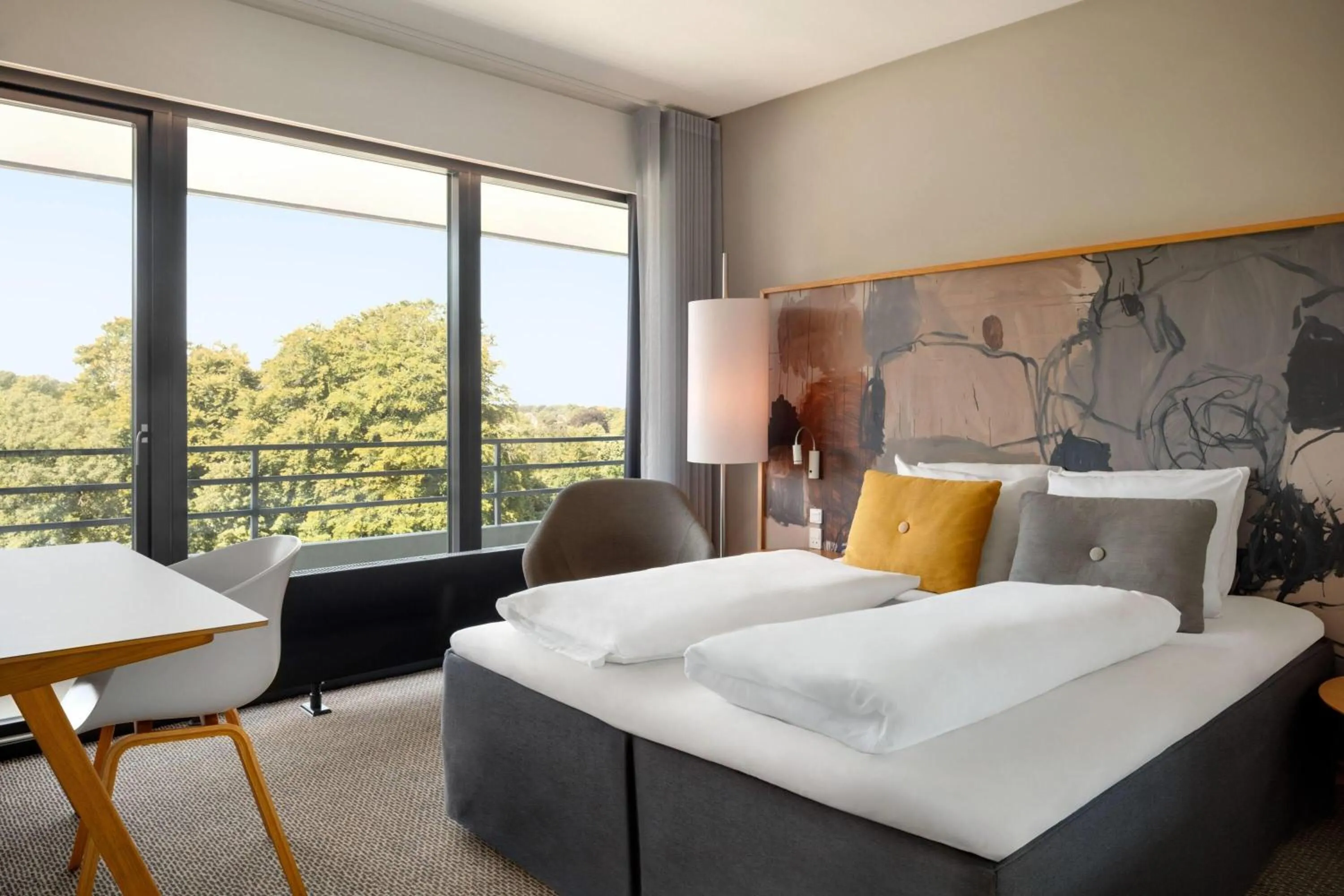 Photo of the whole room, Bed in Comwell Hvide Hus Aalborg, Dolce by Wyndham