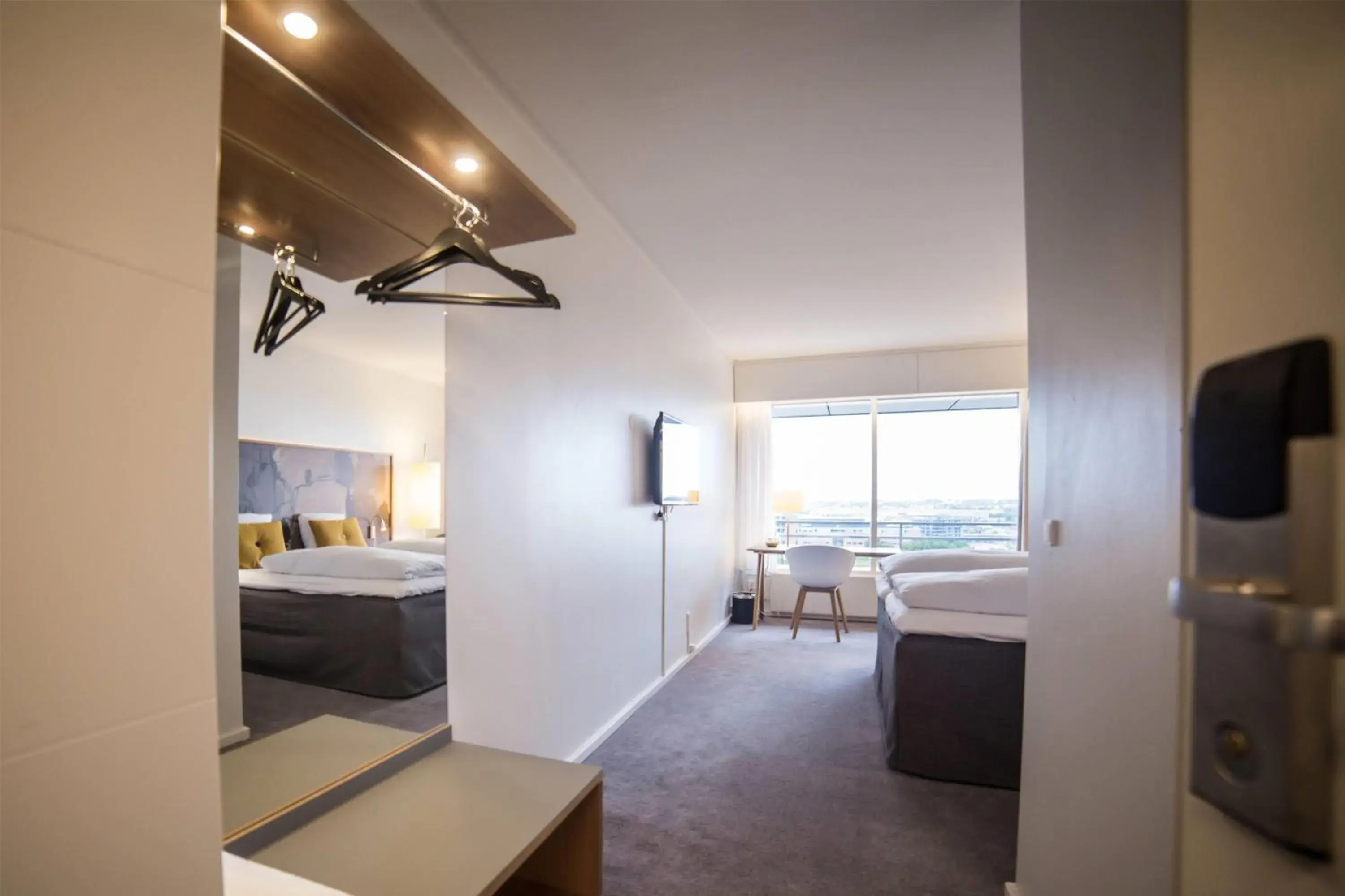 Photo of the whole room, Bed in Comwell Hvide Hus Aalborg, Dolce by Wyndham Photo of the whole room, Bed in Comwell Hvide Hus Aalborg, Dolce by Wyndham