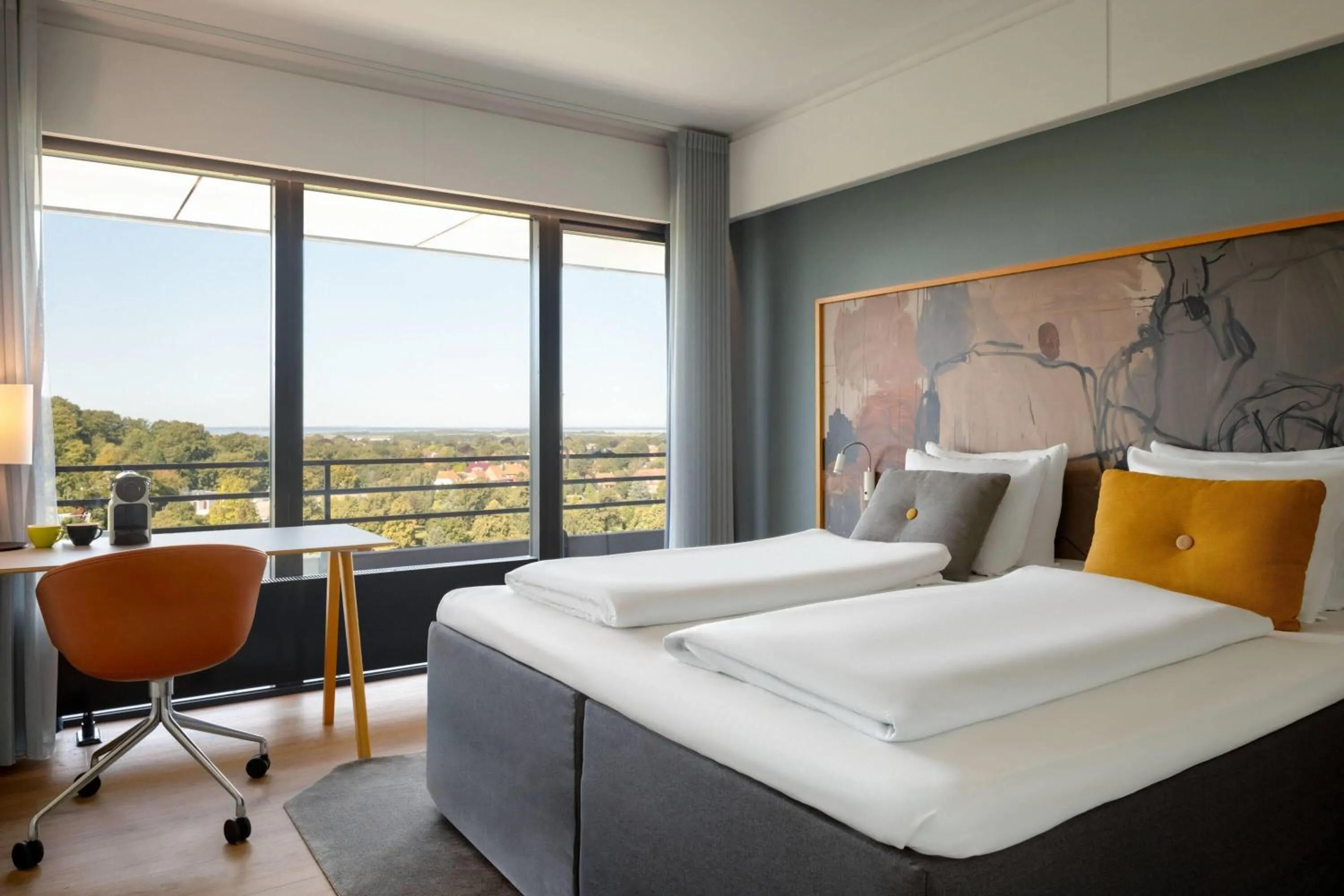 Photo of the whole room, Bed in Comwell Hvide Hus Aalborg, Dolce by Wyndham