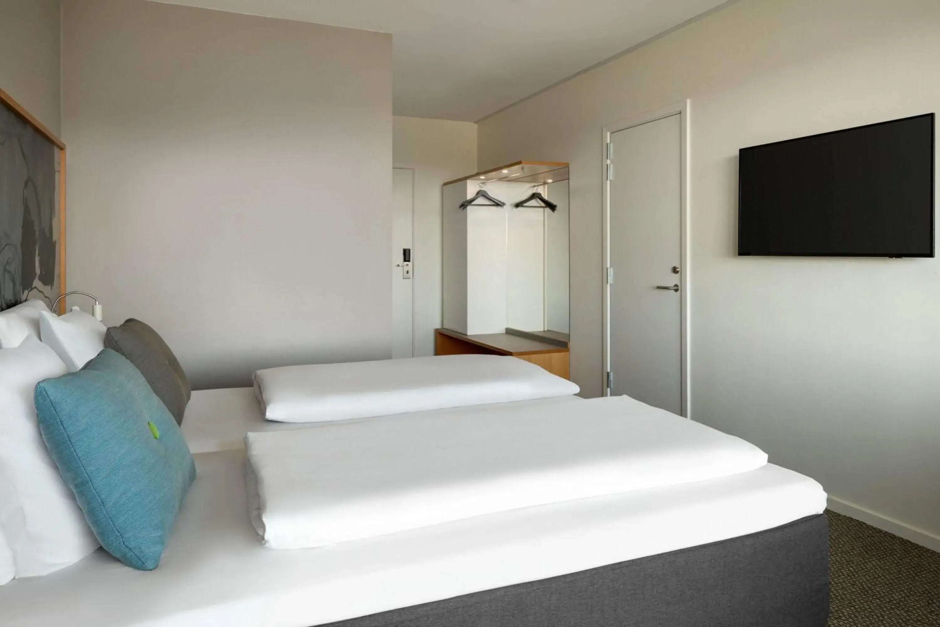 Photo of the whole room, Bed in Comwell Hvide Hus Aalborg, Dolce by Wyndham Photo of the whole room, Bed in Comwell Hvide Hus Aalborg, Dolce by Wyndham