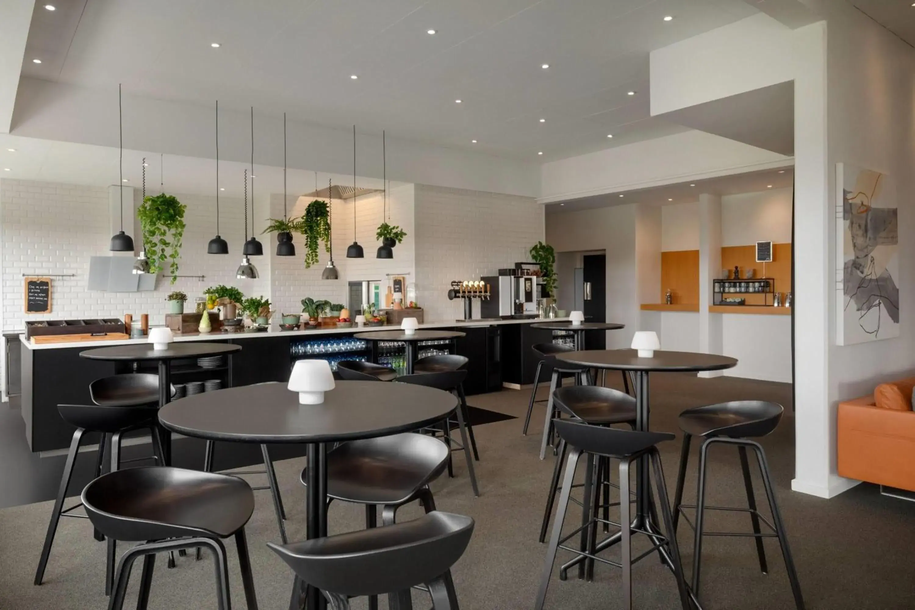 Restaurant/places to eat in Comwell Hvide Hus Aalborg, Dolce by Wyndham Restaurant/places to eat in Comwell Hvide Hus Aalborg, Dolce by Wyndham