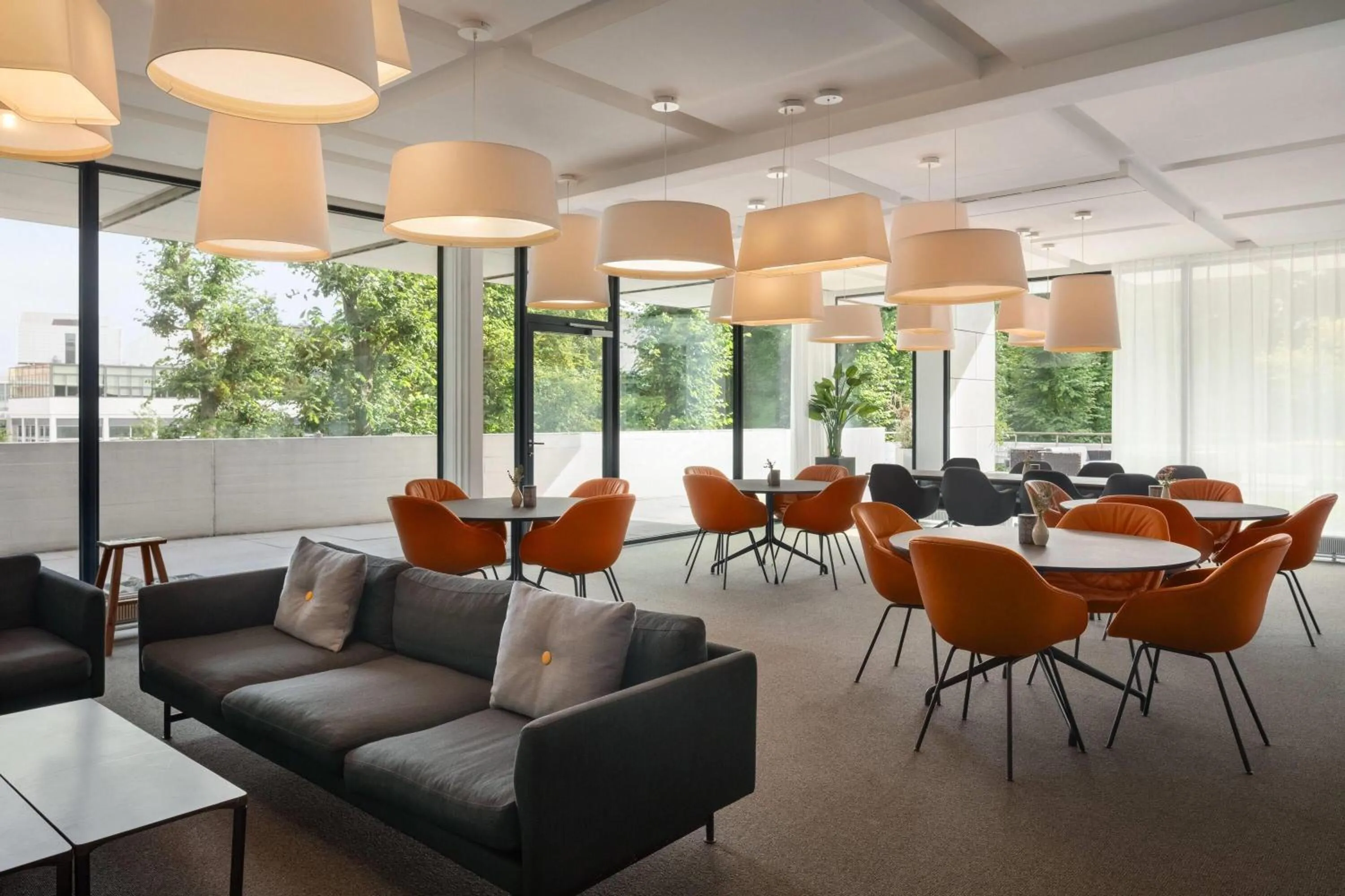 Lounge or bar in Comwell Hvide Hus Aalborg, Dolce by Wyndham