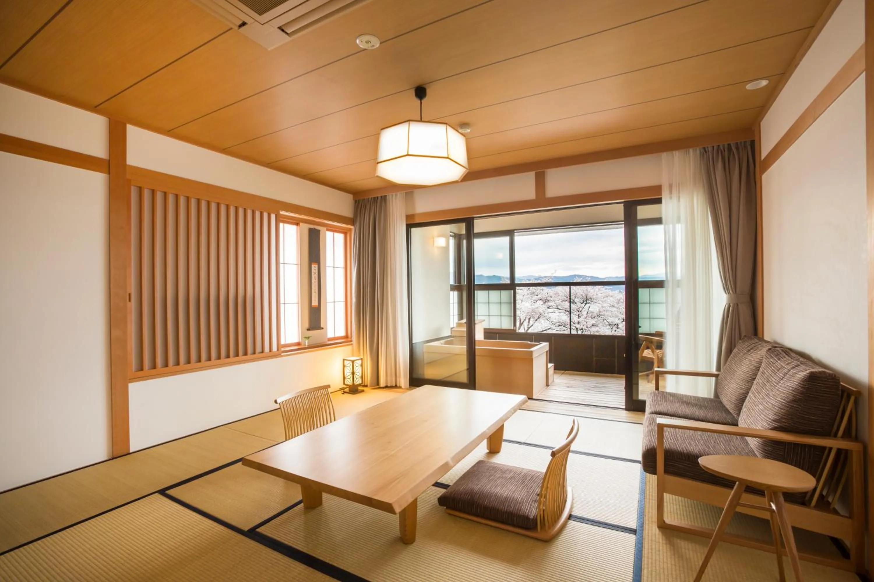 Spring in Sui Suwako