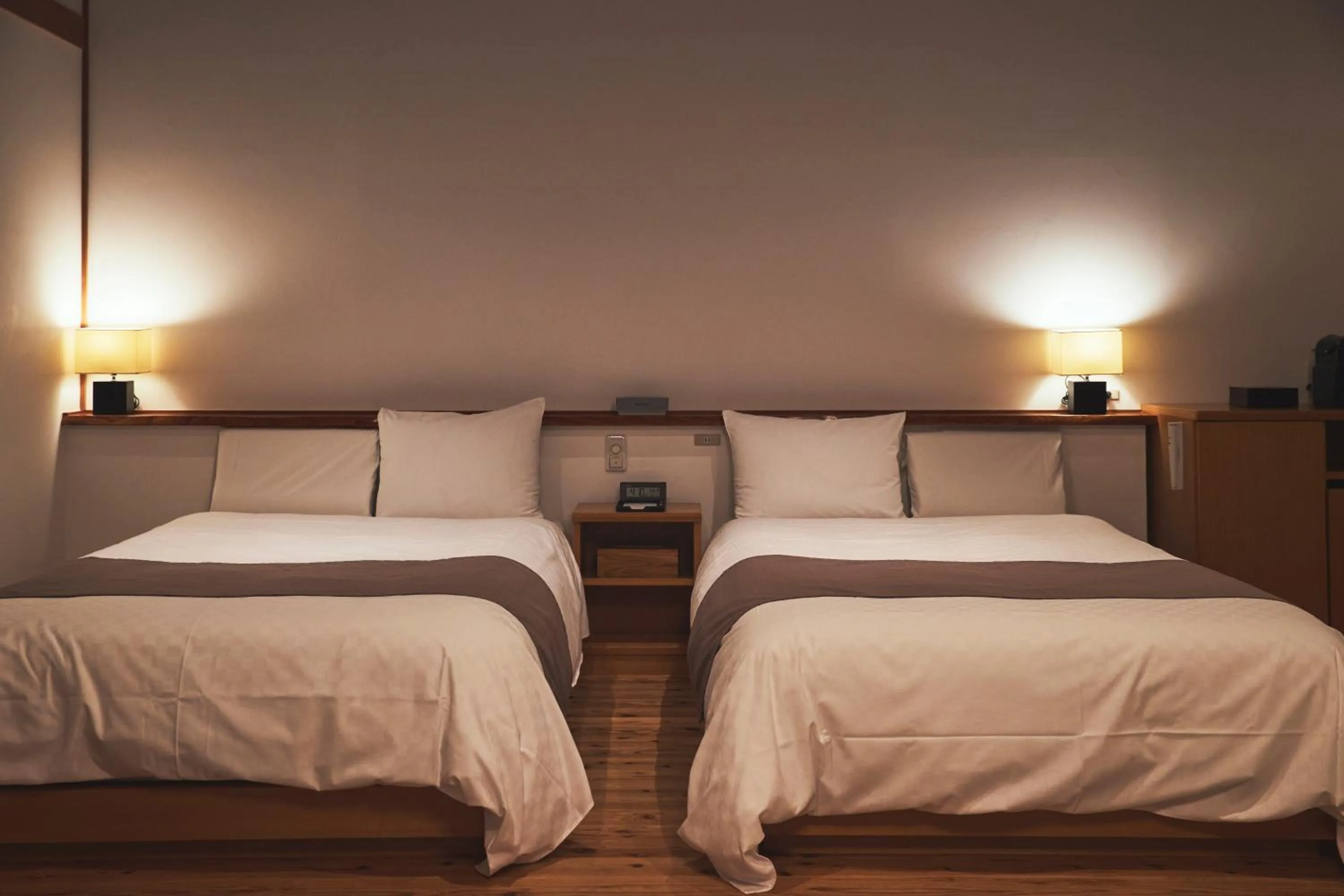 Bedroom, Bed in Sui Suwako