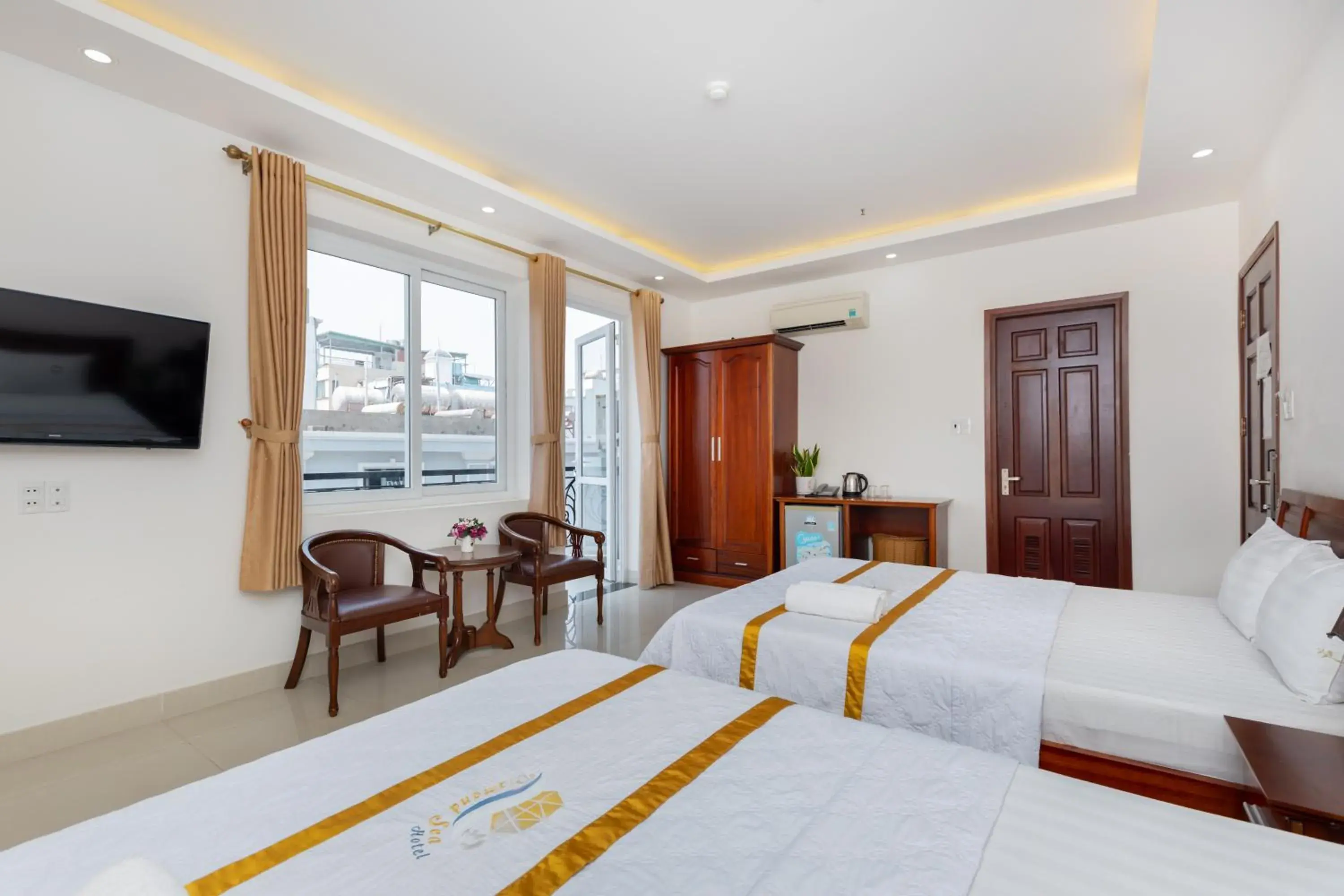 Deluxe Quadruple Room in Diamond Sea Hotel Deluxe Quadruple Room in Diamond Sea Hotel