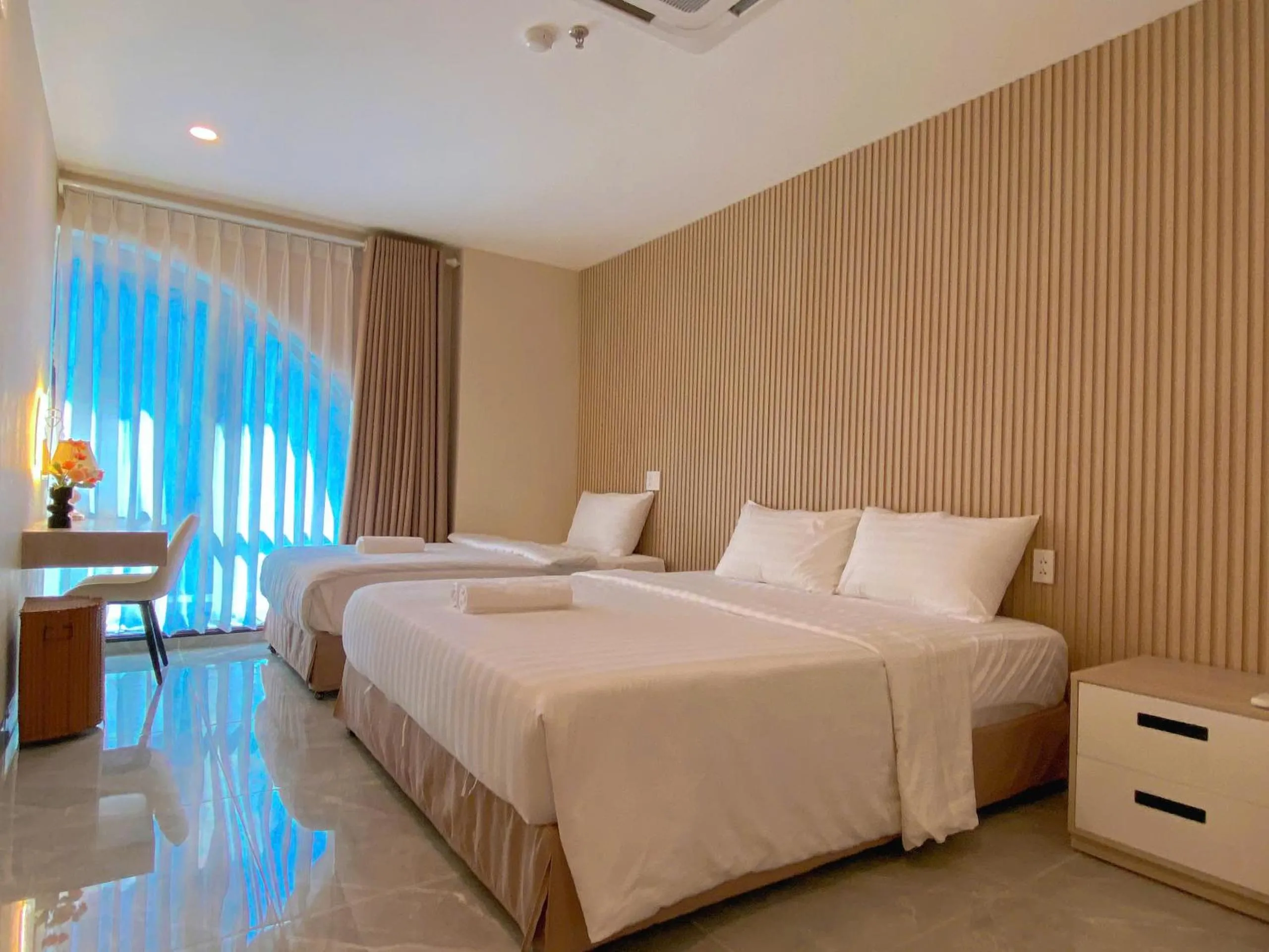 Bed in Diamond Sea Hotel