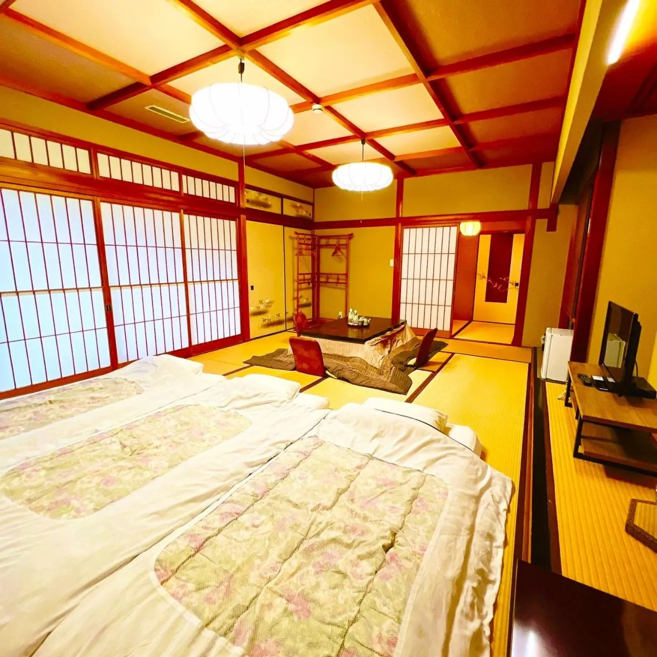 Living room, Bed in Japanese style hotel and dining Morigen