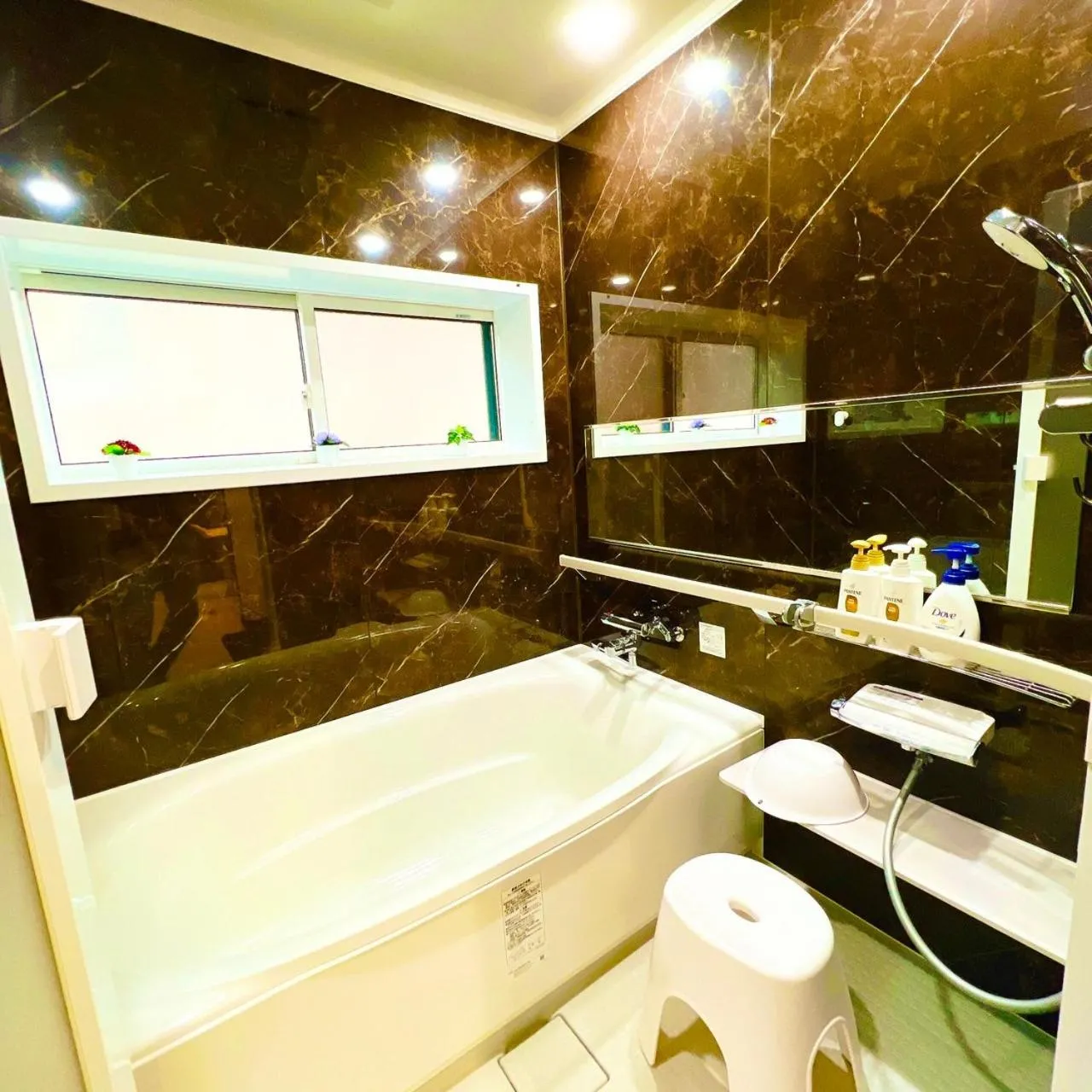Shower in Japanese style hotel and dining Morigen