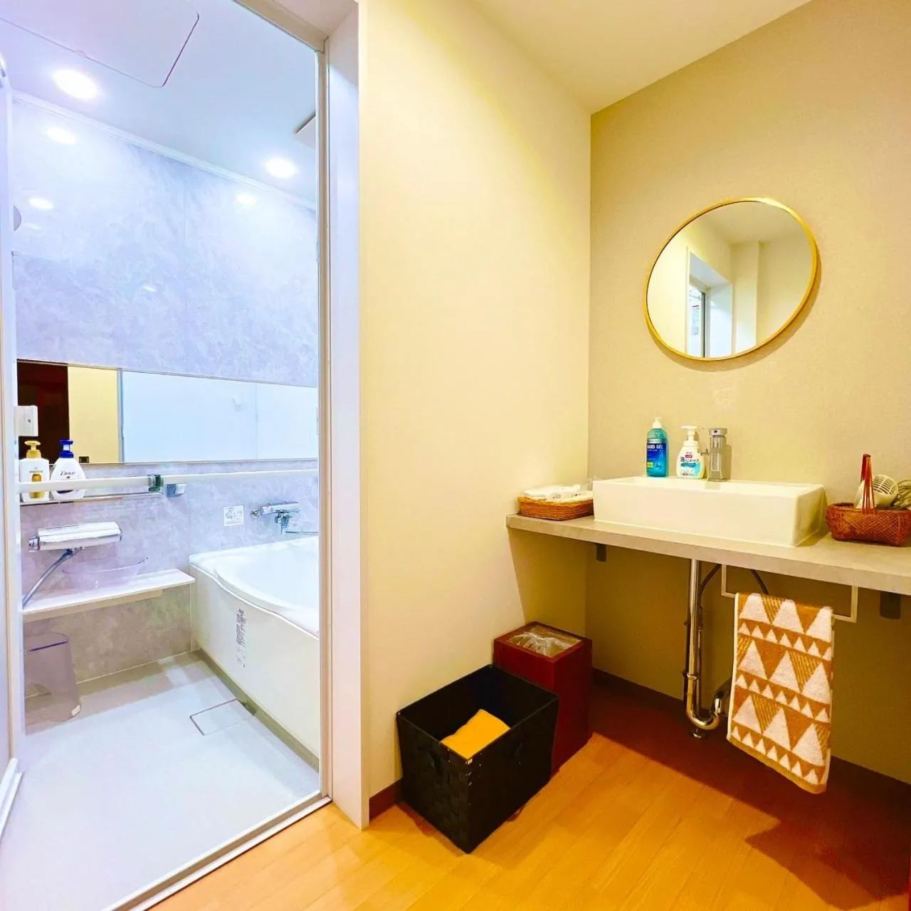 Shower, Bed in Japanese style hotel and dining Morigen