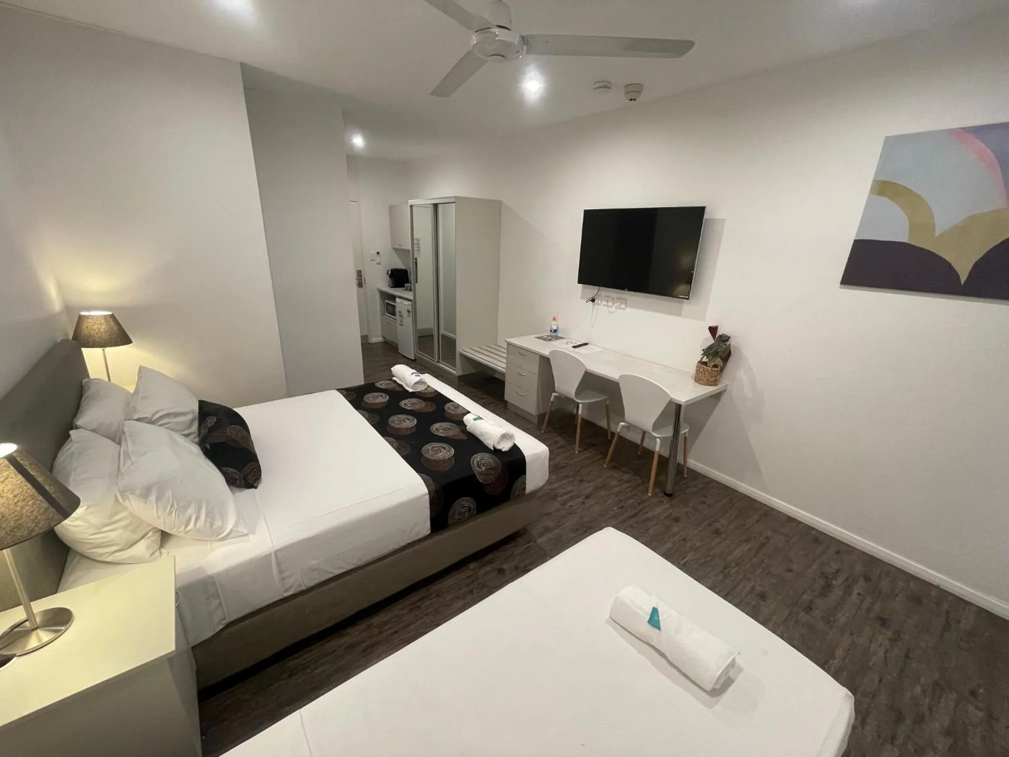 Bed in Winnellie Hotel Motel