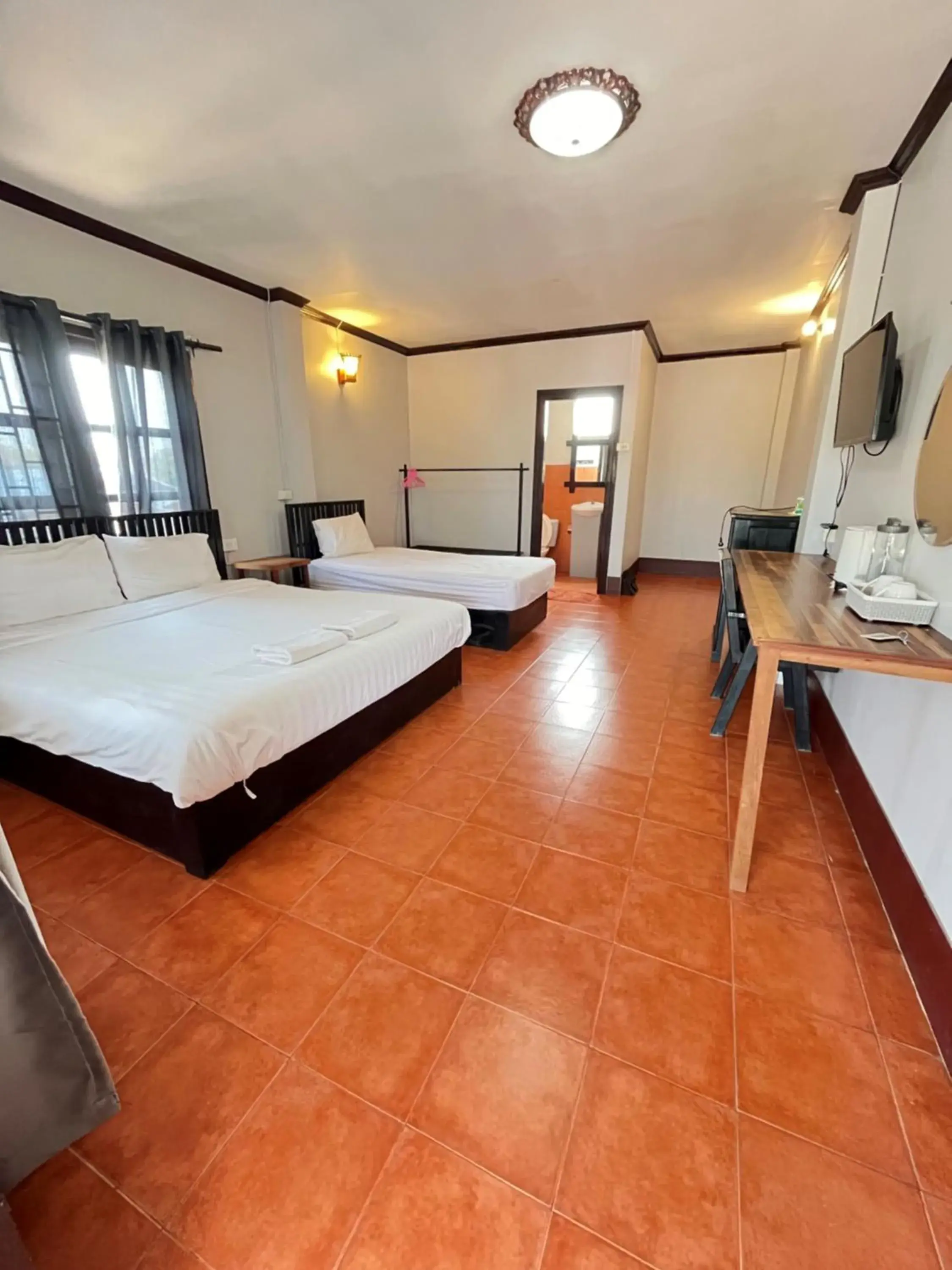 Triple Room with Balcony in Nice view guesthouse Triple Room with Balcony in Nice view guesthouse